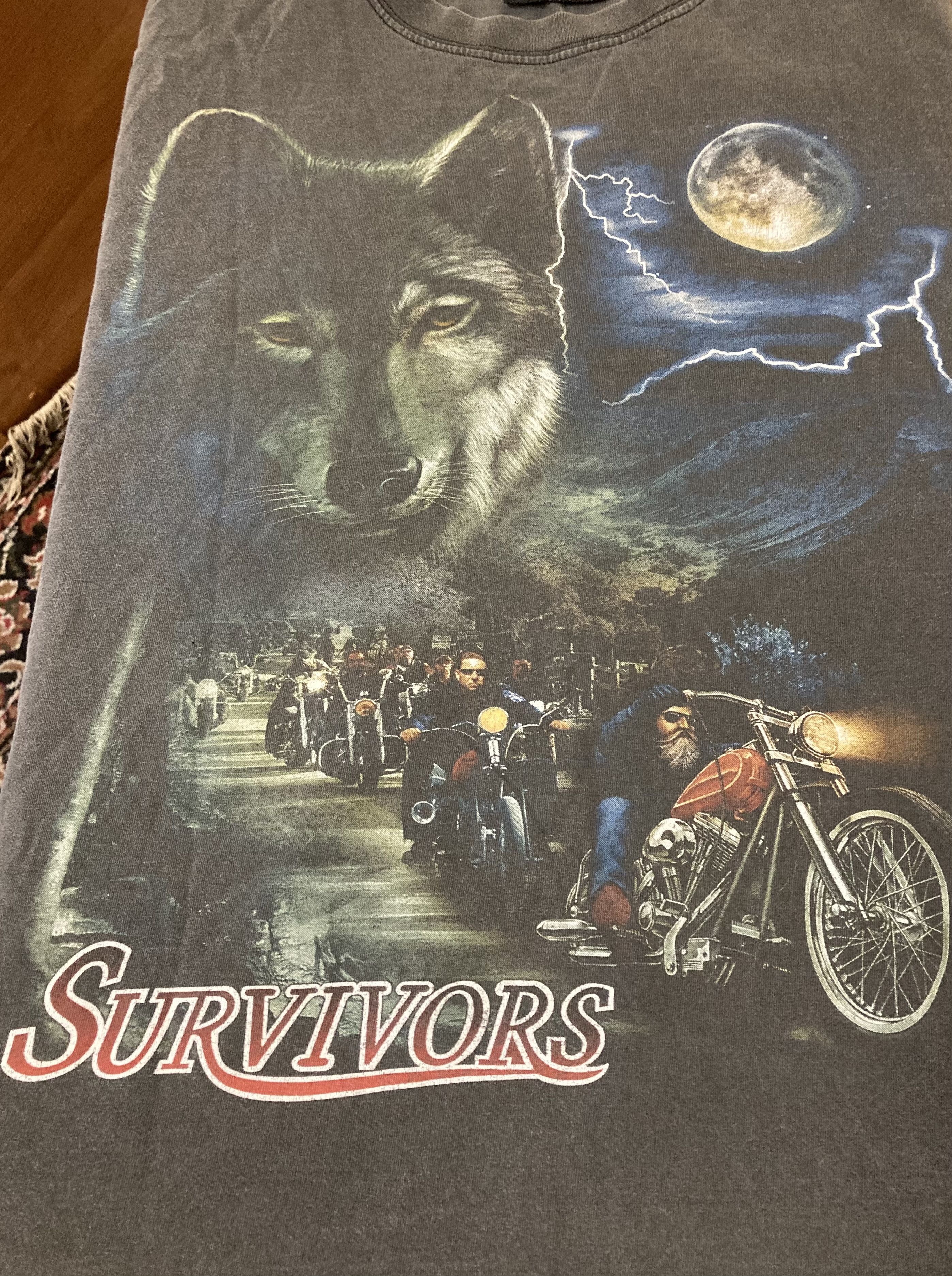 Vintage Vintage American Survivors wolf biker graphic tee Size US M / EU 48-50 / 2 - 5 Thumbnail