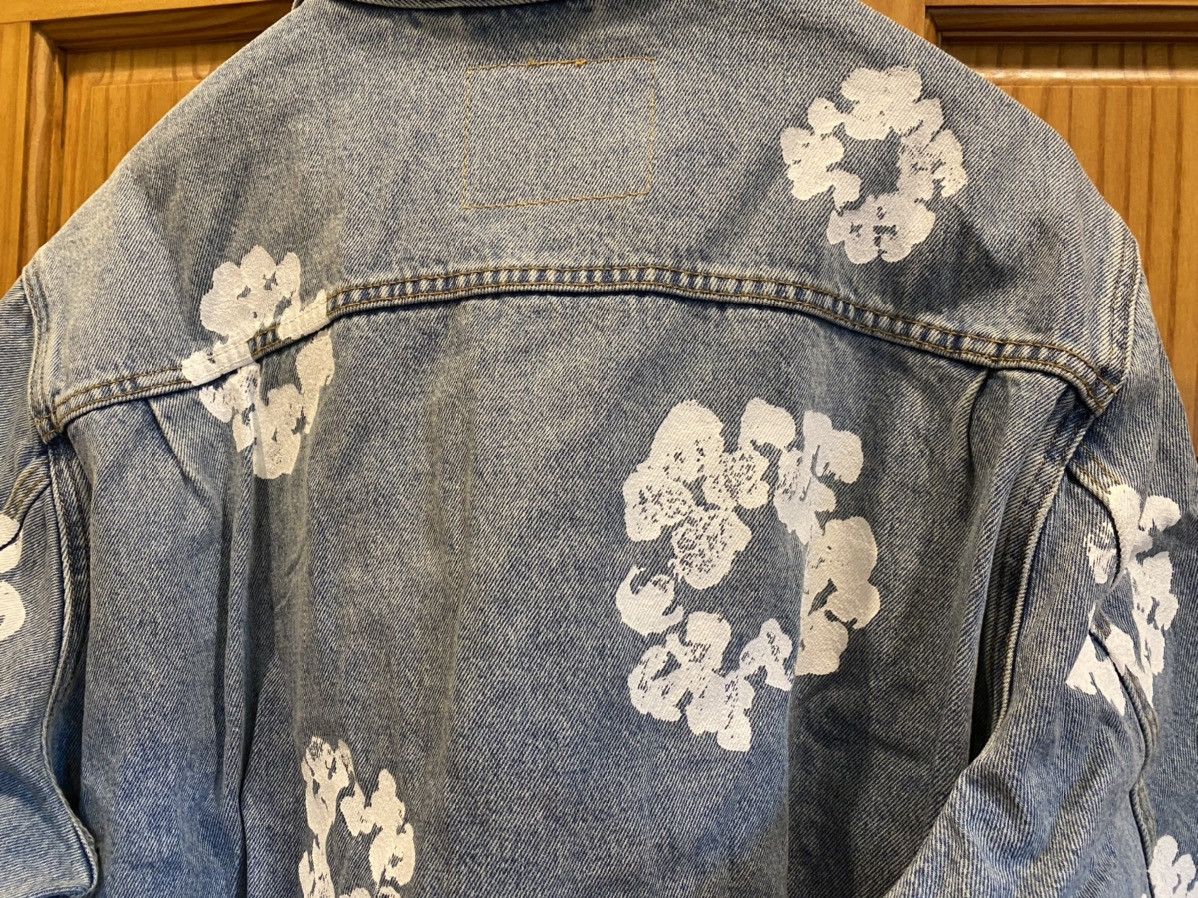 DENIM TEARS × Levi's Levi's Denim Tears Type 2 Wreath Light Wash Jacket Size US XL / EU 56 / 4 - 11 Thumbnail
