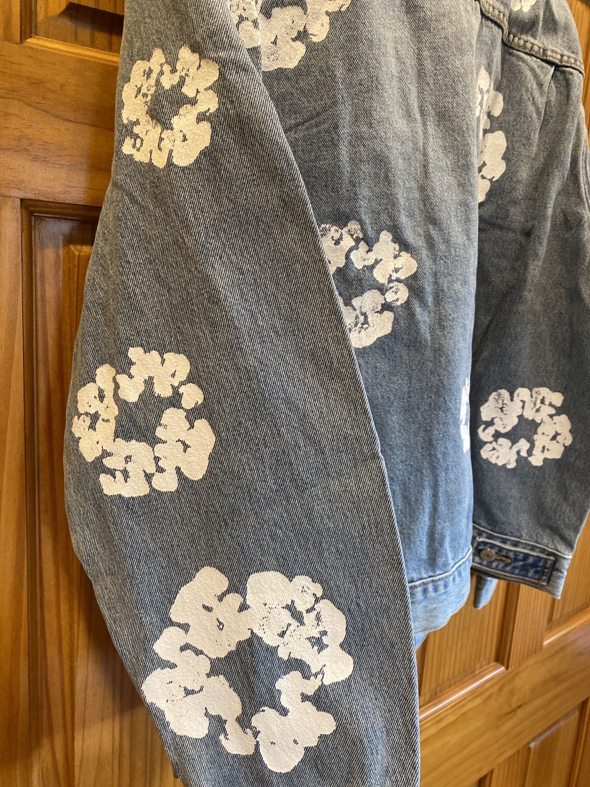 DENIM TEARS × Levi's Levi's Denim Tears Type 2 Wreath Light Wash Jacket Size US XL / EU 56 / 4 - 12 Thumbnail