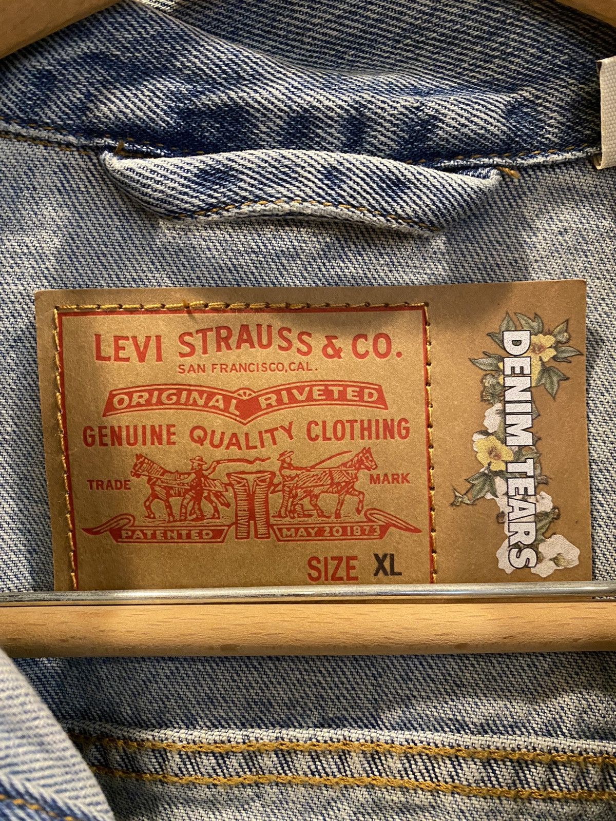 DENIM TEARS × Levi's Levi's Denim Tears Type 2 Wreath Light Wash Jacket Size US XL / EU 56 / 4 - 5 Thumbnail