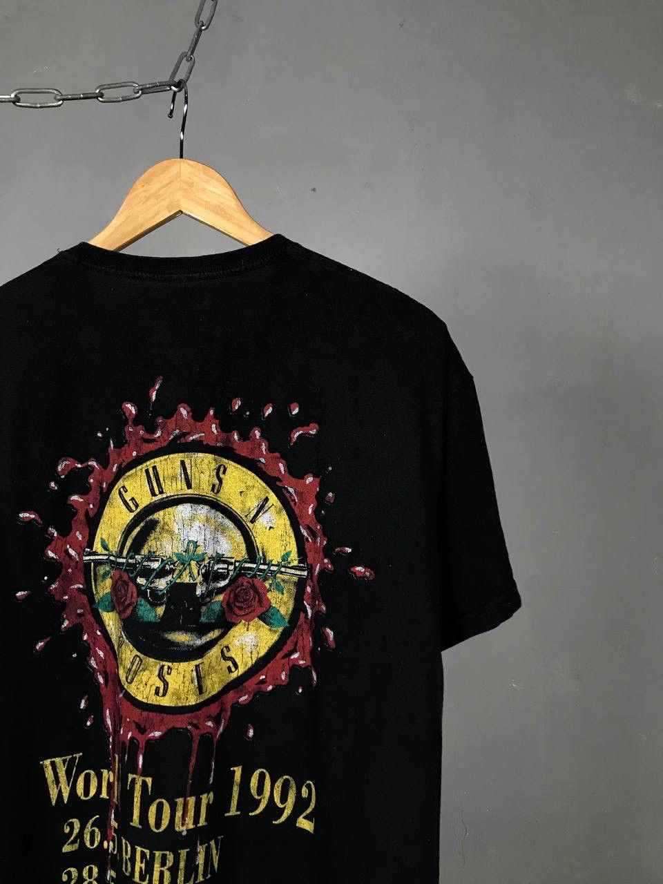 Guns N' Roses Guns N Roses vintage rock band tour overprinted tee Size US XXL / EU 58 / 5 - 4 Thumbnail