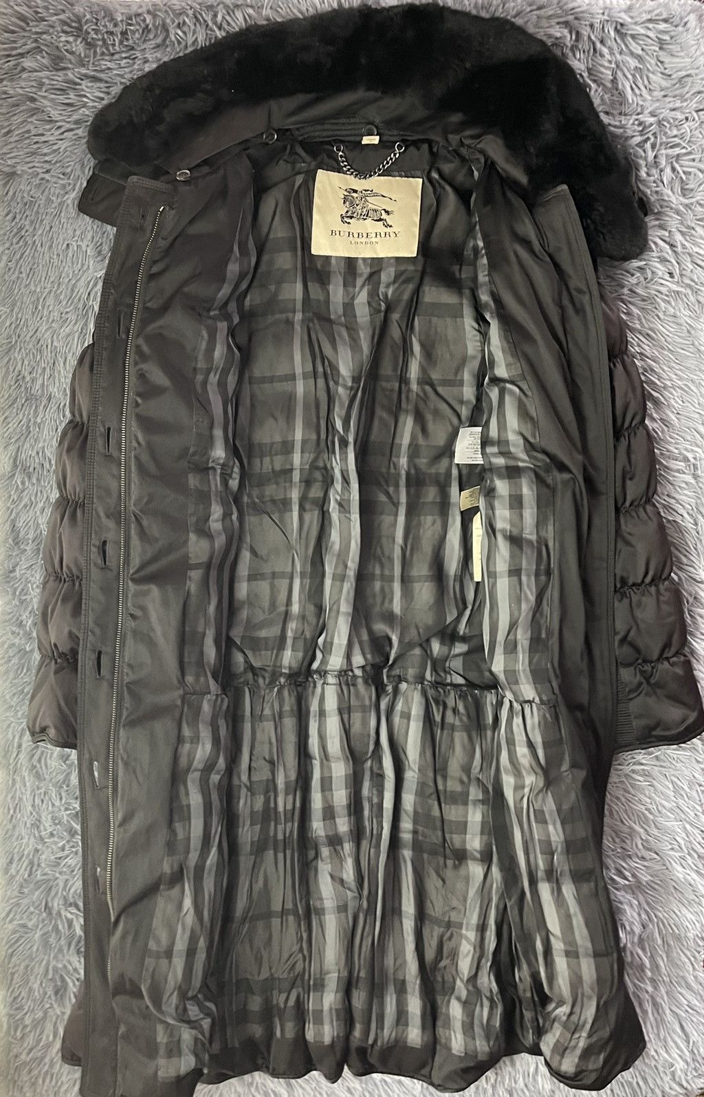 Burberry × Designer Burberry puffer coat with real fur Size M / US 6-8 / IT 42-44 - 2 Thumbnail