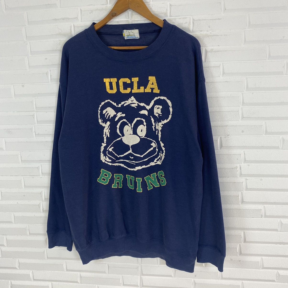 Vintage VINTAGE UCLA BRUINS SWEATSHIRT Size US L / EU 52-54 / 3 - 4 Thumbnail