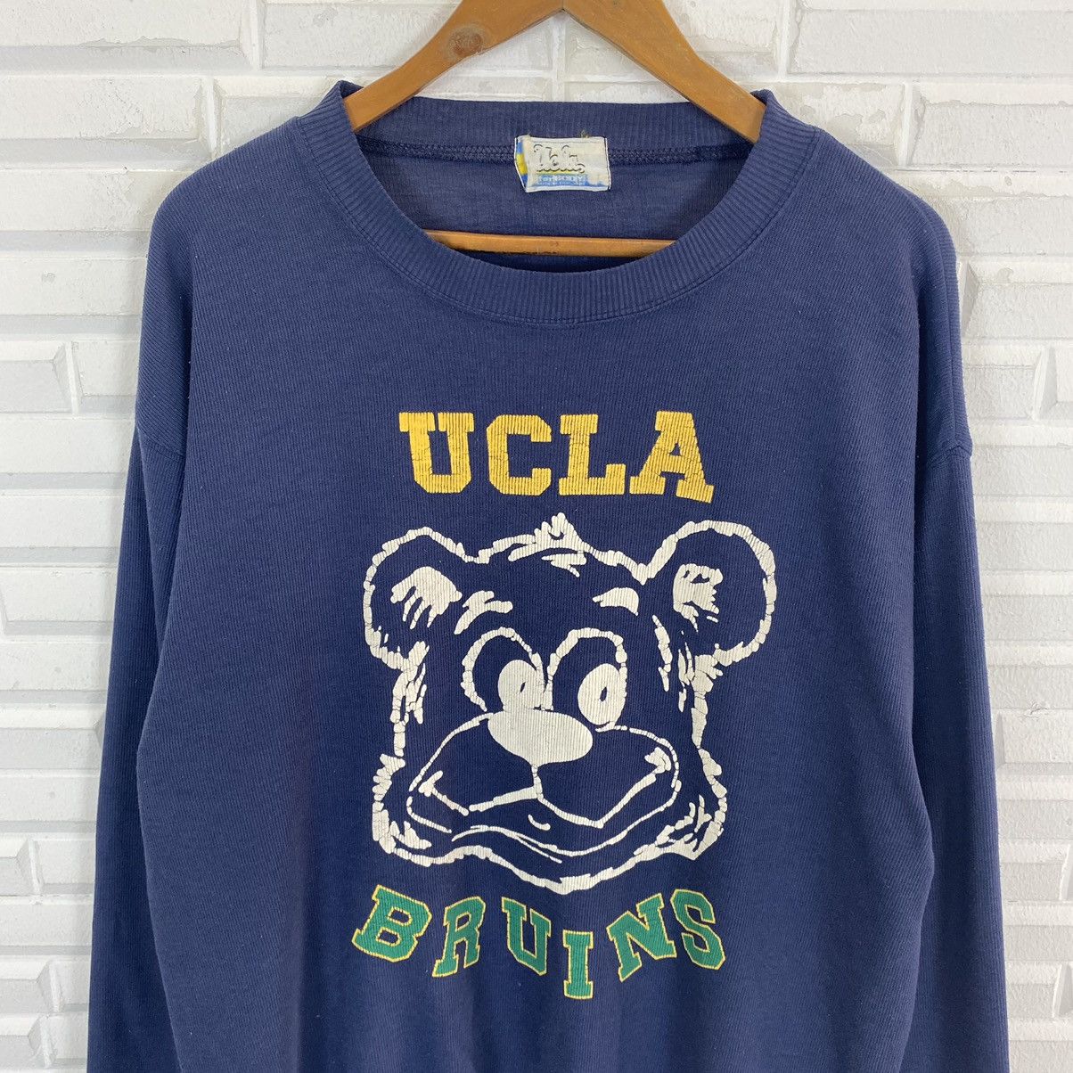 Vintage VINTAGE UCLA BRUINS SWEATSHIRT Size US L / EU 52-54 / 3 - 5 Thumbnail