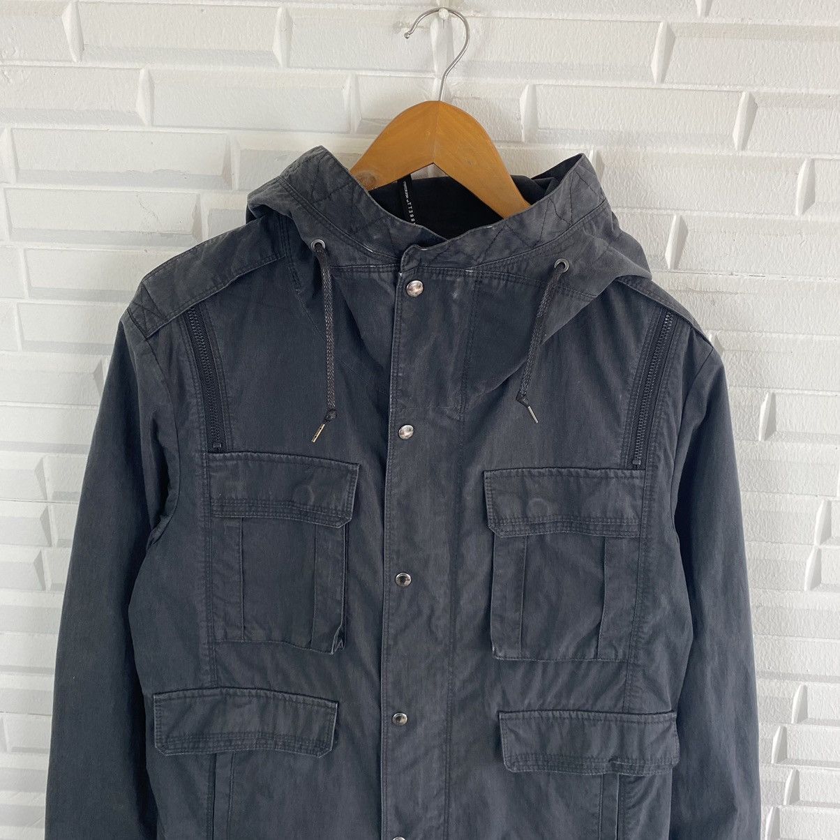 Neil Barrett NEIL BARRRETT MILITARY STYLE BLACK HOODIE JACKET Size US S / EU 44-46 / 1 - 5 Thumbnail