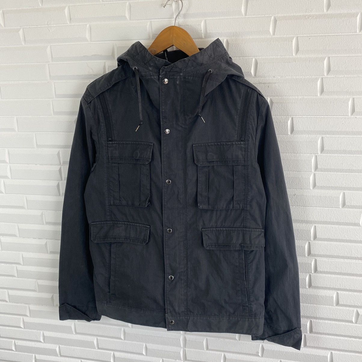 Neil Barrett NEIL BARRRETT MILITARY STYLE BLACK HOODIE JACKET Size US S / EU 44-46 / 1 - 3 Thumbnail