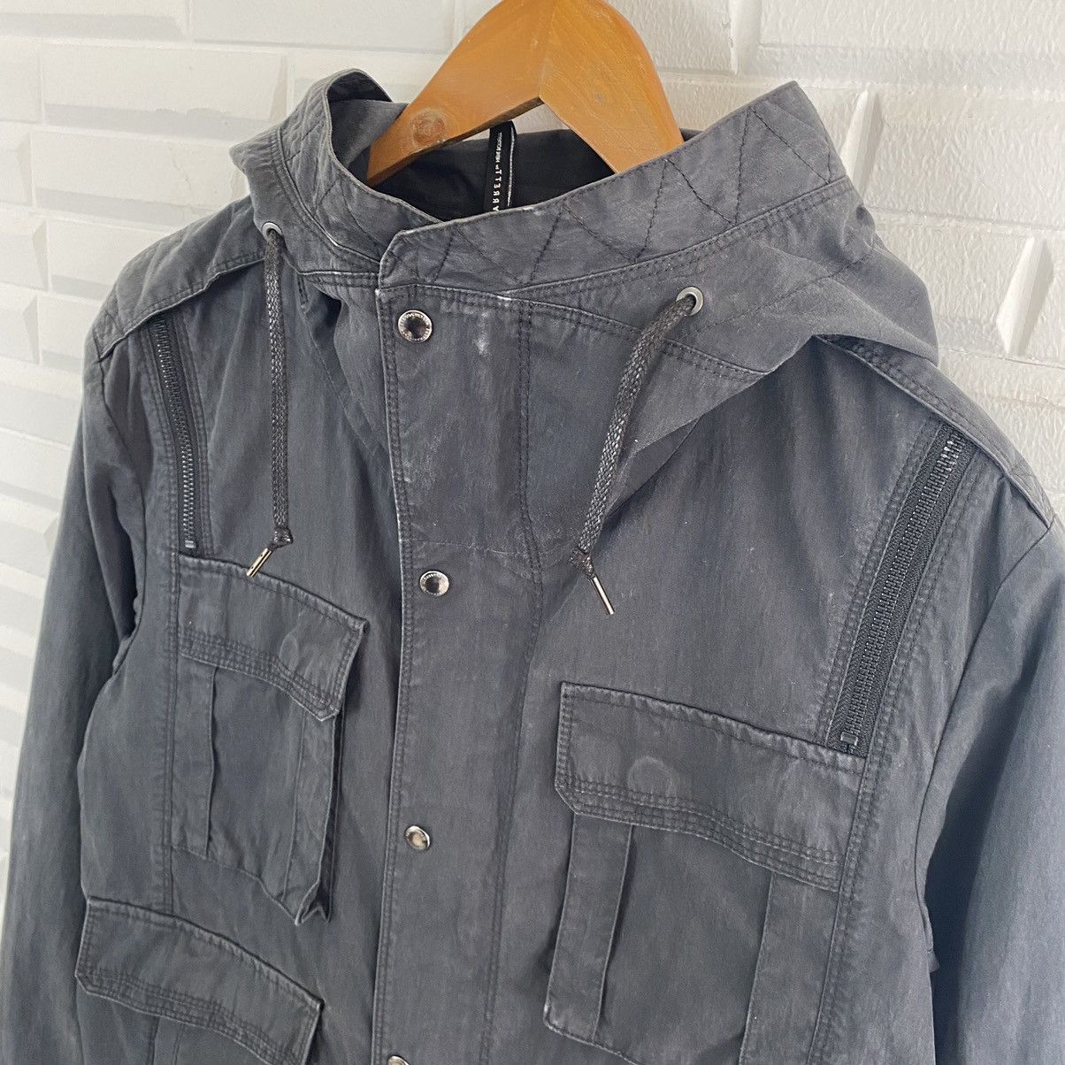 Neil Barrett NEIL BARRRETT MILITARY STYLE BLACK HOODIE JACKET Size US S / EU 44-46 / 1 - 7 Thumbnail
