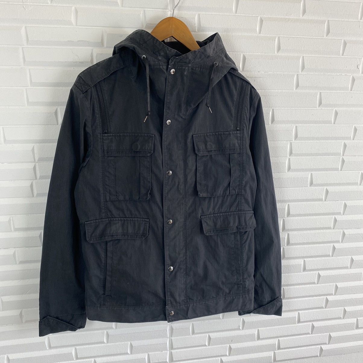 Neil Barrett NEIL BARRRETT MILITARY STYLE BLACK HOODIE JACKET Size US S / EU 44-46 / 1 - 4 Thumbnail