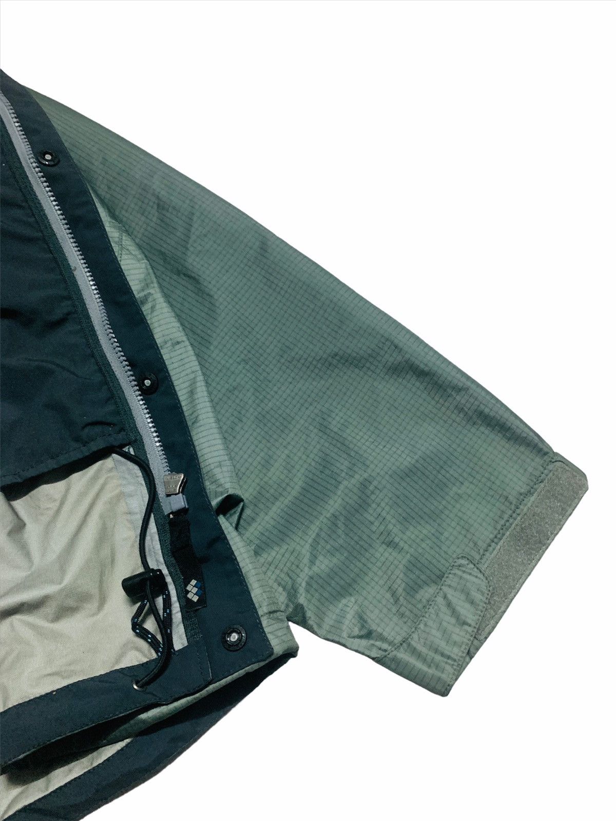 Goretex × Montbell Vintage Montbell Goretex Japan waterproof outdoor jacket Size US L / EU 52-54 / 3 - 11 Thumbnail