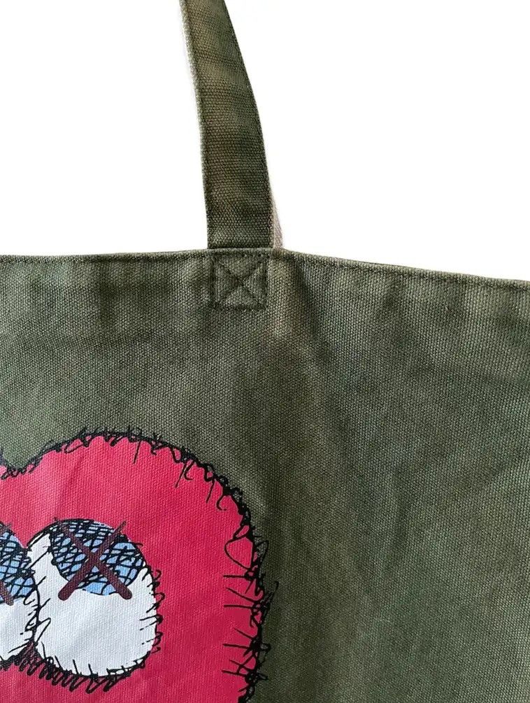Kaws × Peanuts RARE🔥Kaws x Peanuts Uniqlo ™️ Logo Tote/Shoulder Bag Size ONE SIZE - 3 Thumbnail