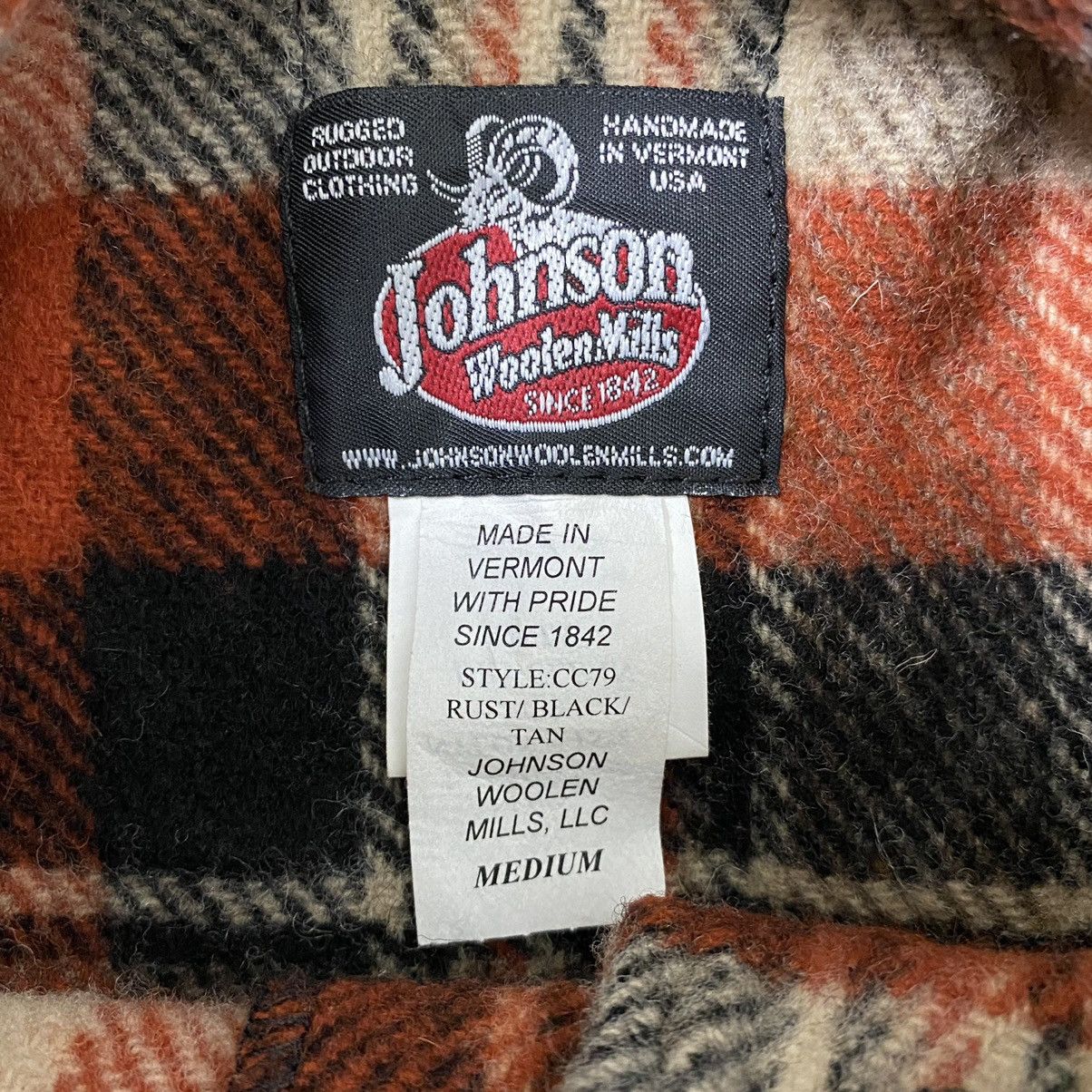 Johnson Woolen Mills VINTAGE JOHNSON WOOLEN MILLS CLOAK MEDIUM SIZE Size US M / EU 48-50 / 2 - 7 Thumbnail