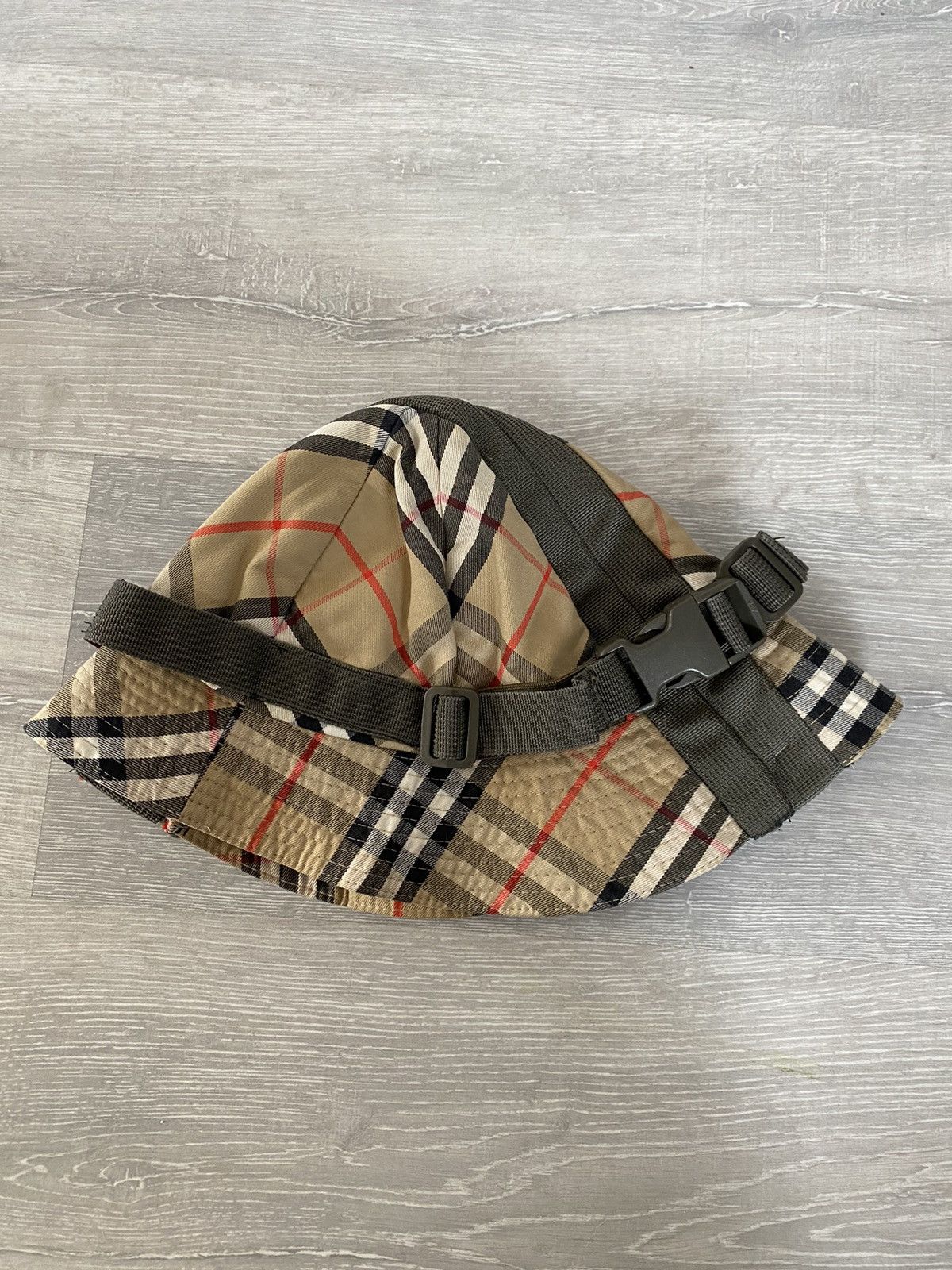 Burberry × Vintage Burberry Vintage bucket hat Nova Check Burberrys Size ONE SIZE - 1 Thumbnail
