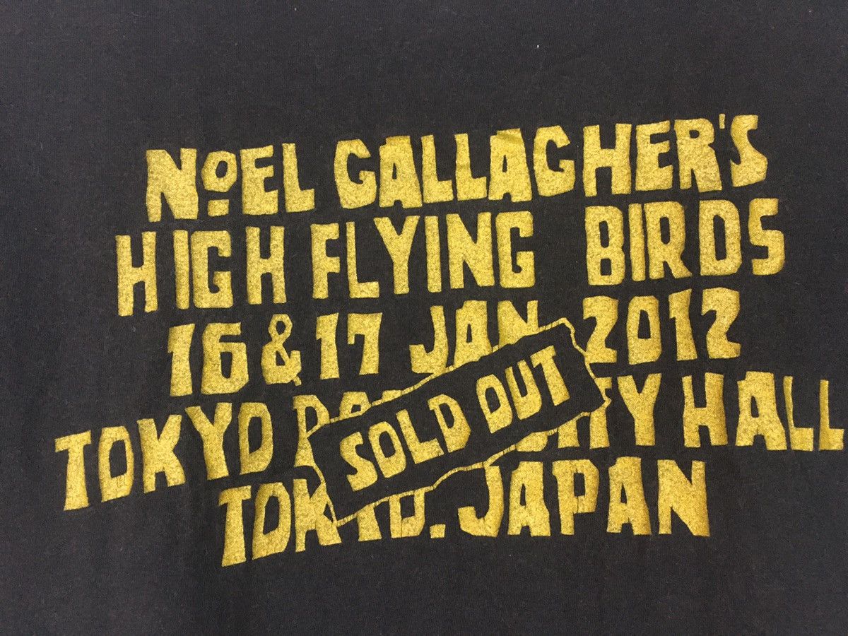 Band Tees Noel Gallagher’s High Flying Birds Japan tour t shirt Size US M / EU 48-50 / 2 - 5 Thumbnail