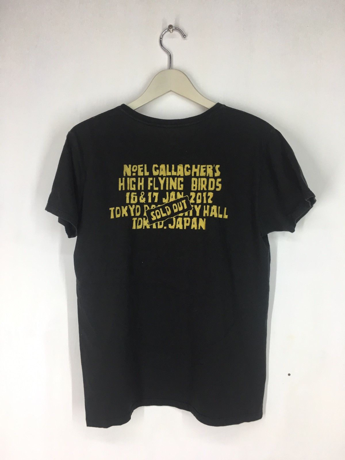 Band Tees Noel Gallagher’s High Flying Birds Japan tour t shirt Size US M / EU 48-50 / 2 - 2 Thumbnail