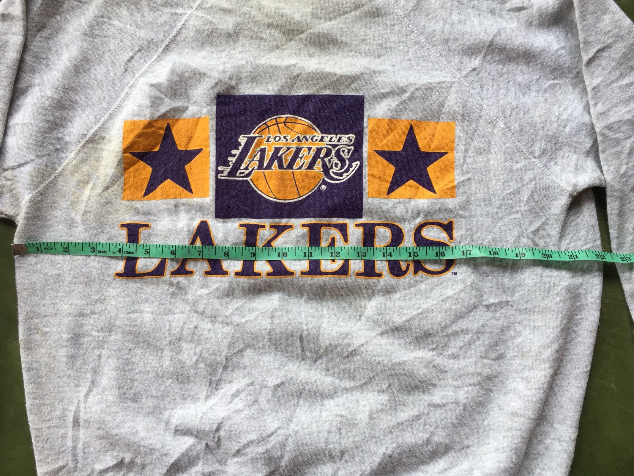 NBA X'mas Hot Sale Vintage Lakers Sweatshirt Made In usa Size US L / EU 52-54 / 3 - 5 Thumbnail