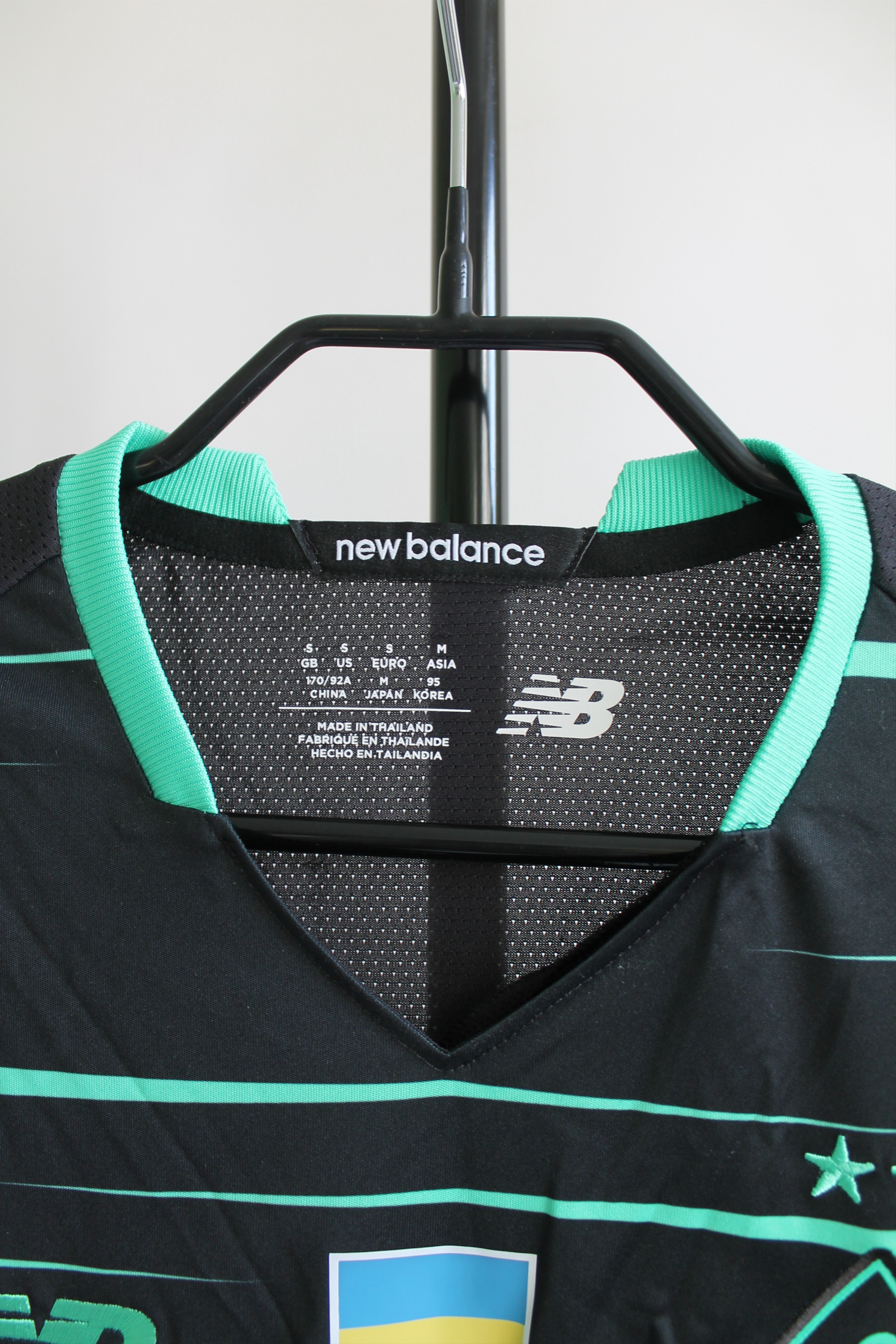 New Balance 2020 21 Dynamo Kyiv New Balance Third Kit Jersey Shirt Size US S / EU 44-46 / 1 - 6 Thumbnail