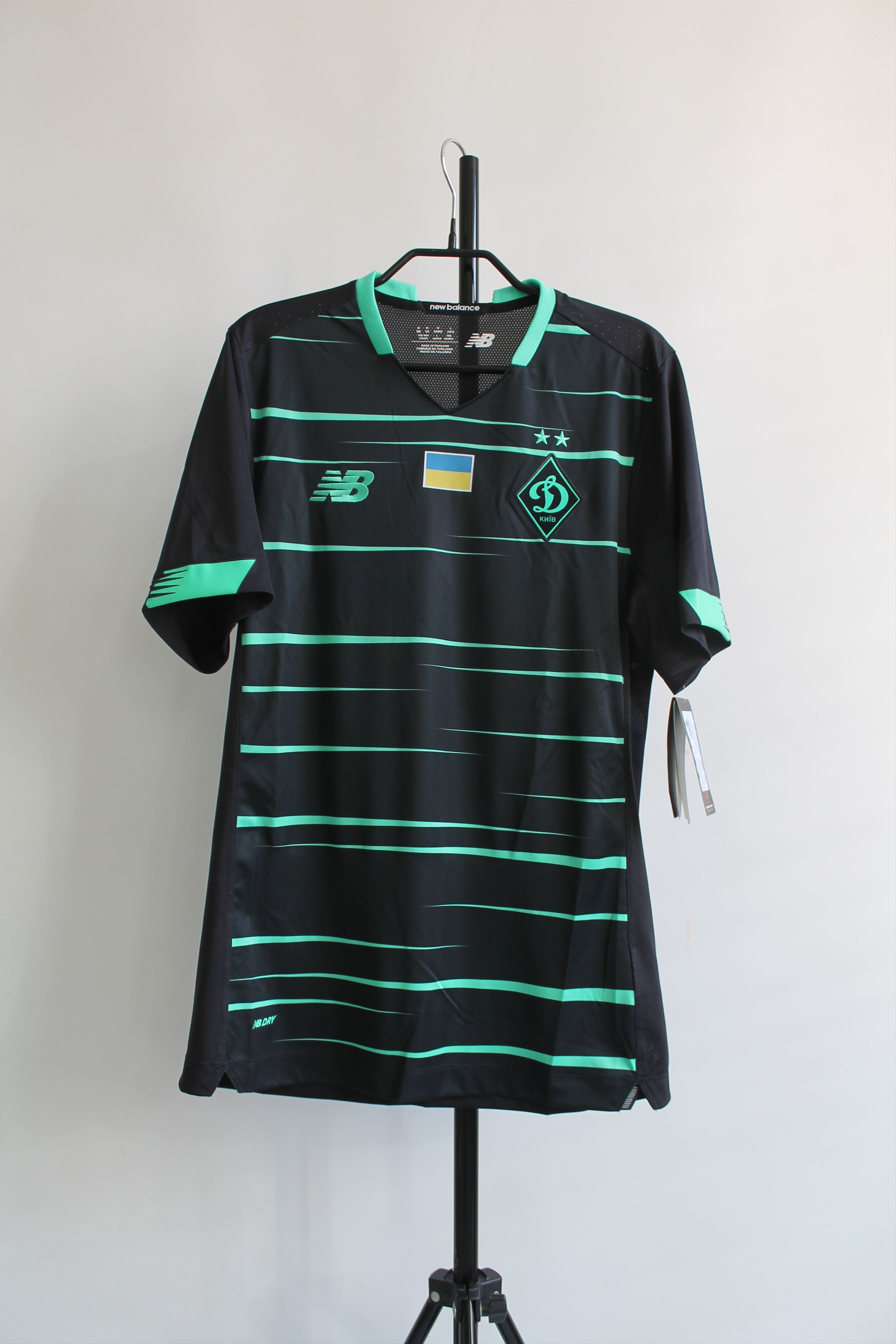 New Balance 2020 21 Dynamo Kyiv New Balance Third Kit Jersey Shirt Size US M / EU 48-50 / 2 - 1 Thumbnail