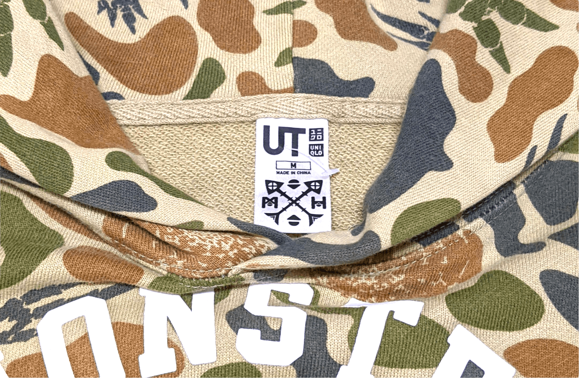 Anime × Japanese Brand × Vintage Vintage Game Monster Hunter Capcom Camo Hoodie Size US M / EU 48-50 / 2 - 4 Thumbnail