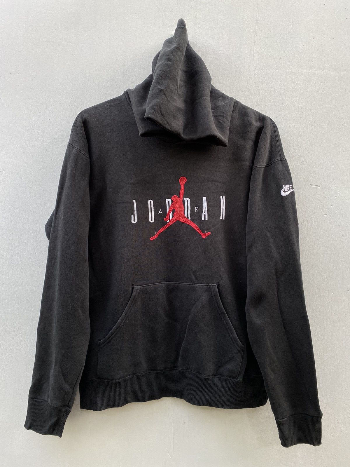 Vintage Vintage Nike Air Jordan Spell Out Black Sweatshirts Hoodies Size US M / EU 48-50 / 2 - 1 Thumbnail
