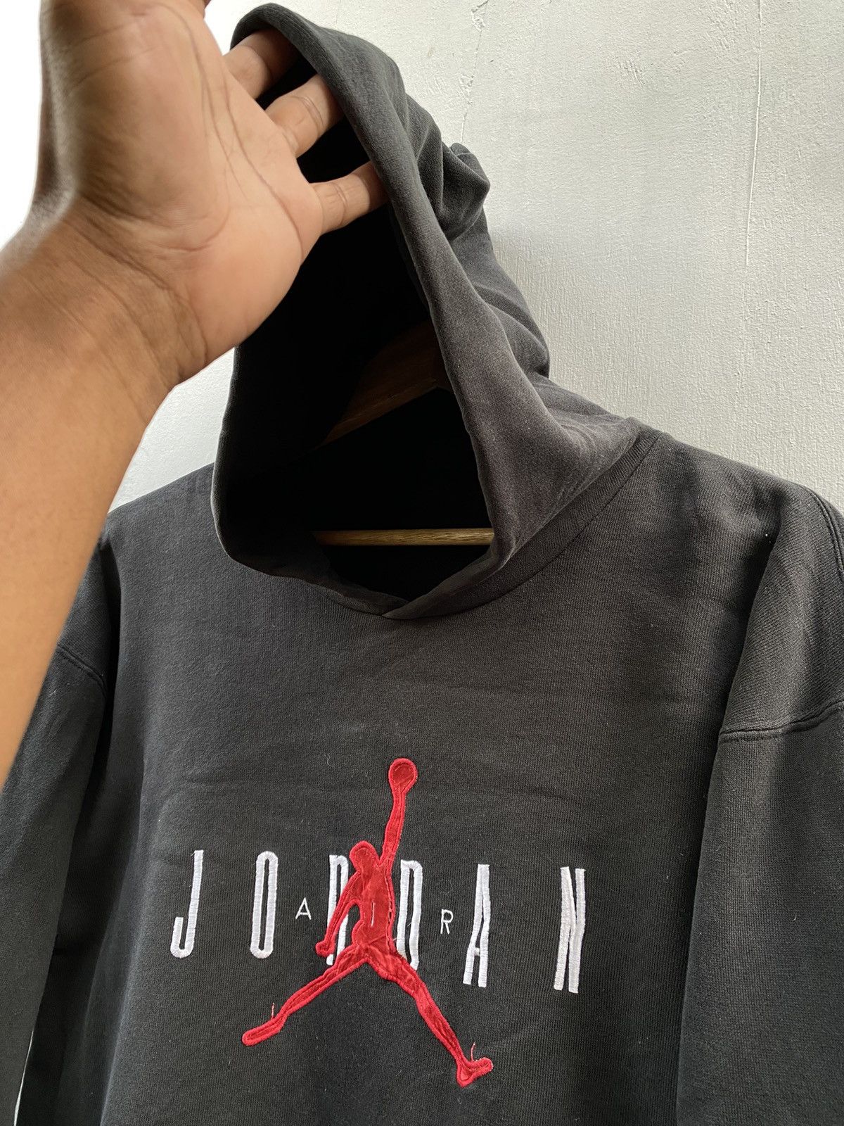 Vintage Vintage Nike Air Jordan Spell Out Black Sweatshirts Hoodies Size US M / EU 48-50 / 2 - 4 Thumbnail