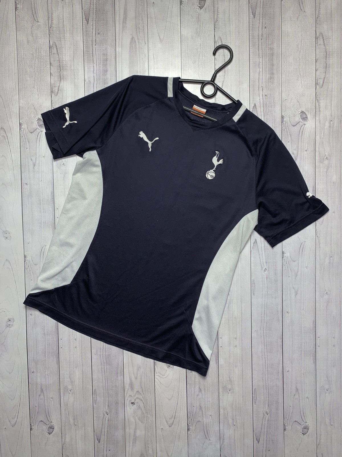 Puma Vintage puma Tottenham spurs soccer jersey size L Size US L / EU 52-54 / 3 - 1 Thumbnail