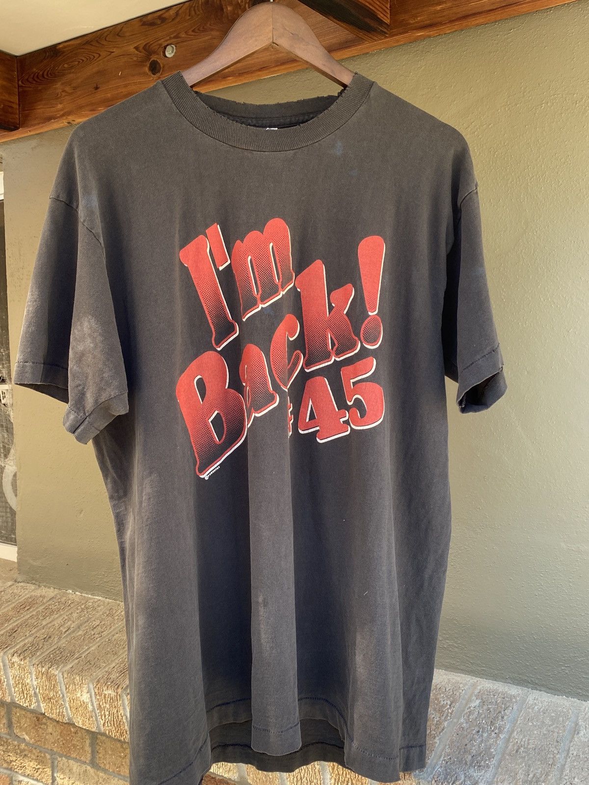 Vintage ‘95 online Michael Jordan IM BACK T-shirt