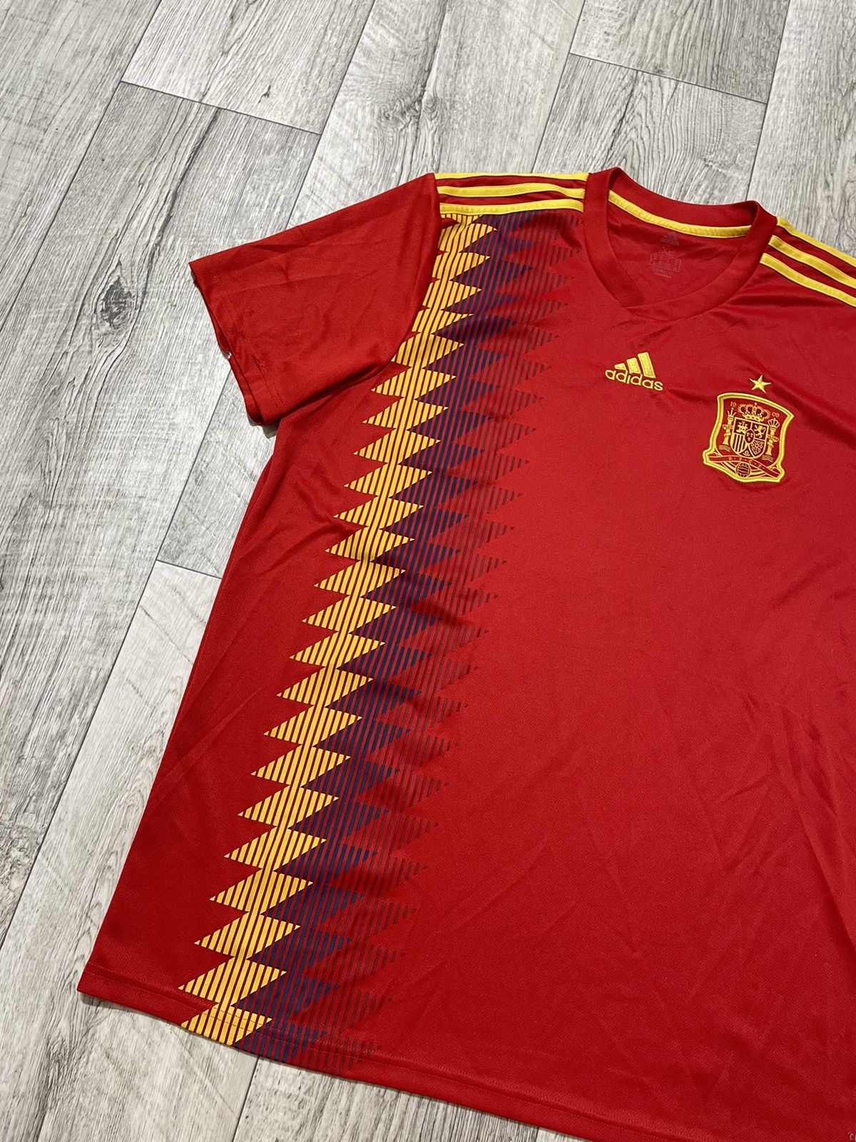 Adidas × Pro Player Adidas SPAIN 🇪🇸 jersey y2k sportswear football tee drill Size US XL / EU 56 / 4 - 2 Thumbnail