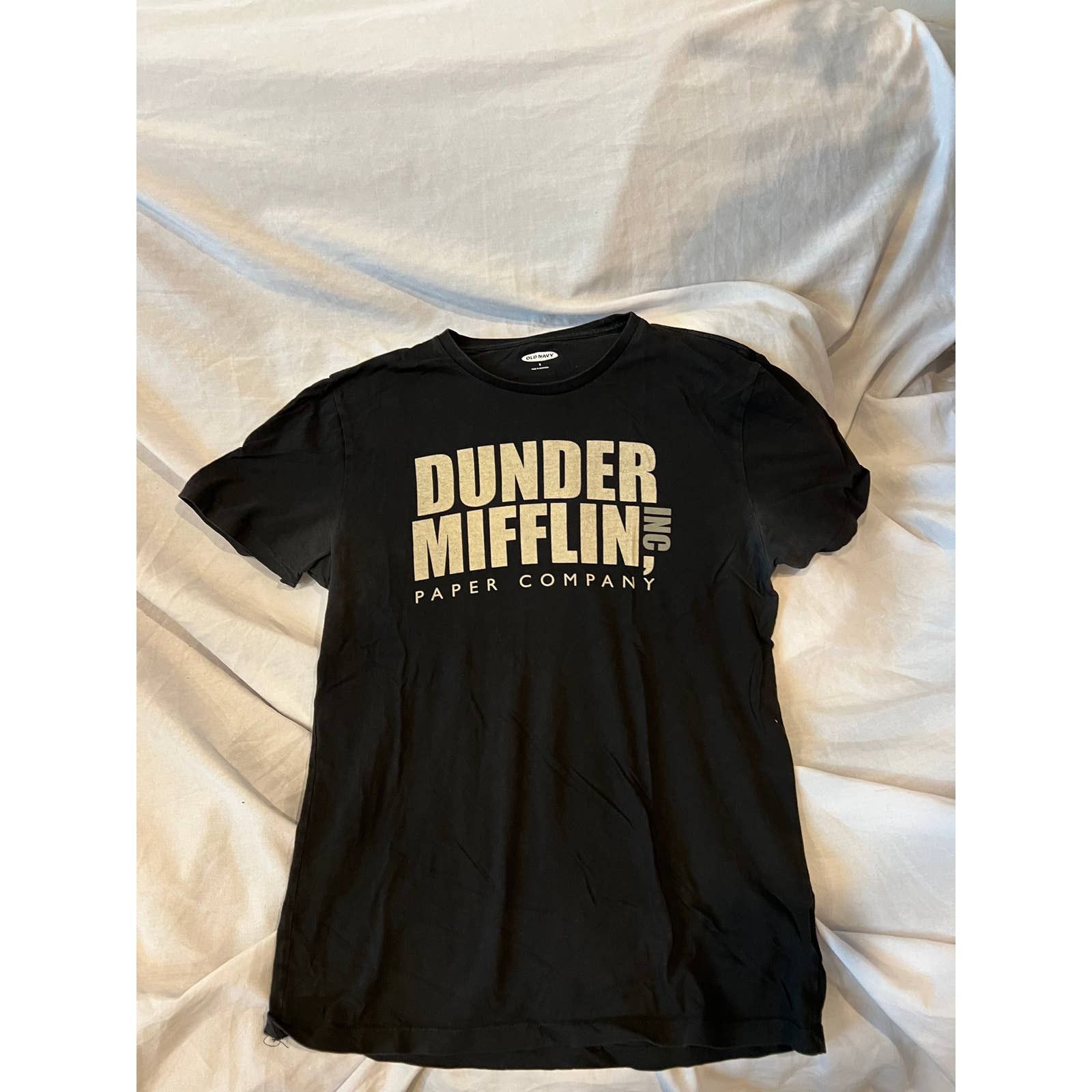 Dunder mifflin discount hoodie old navy