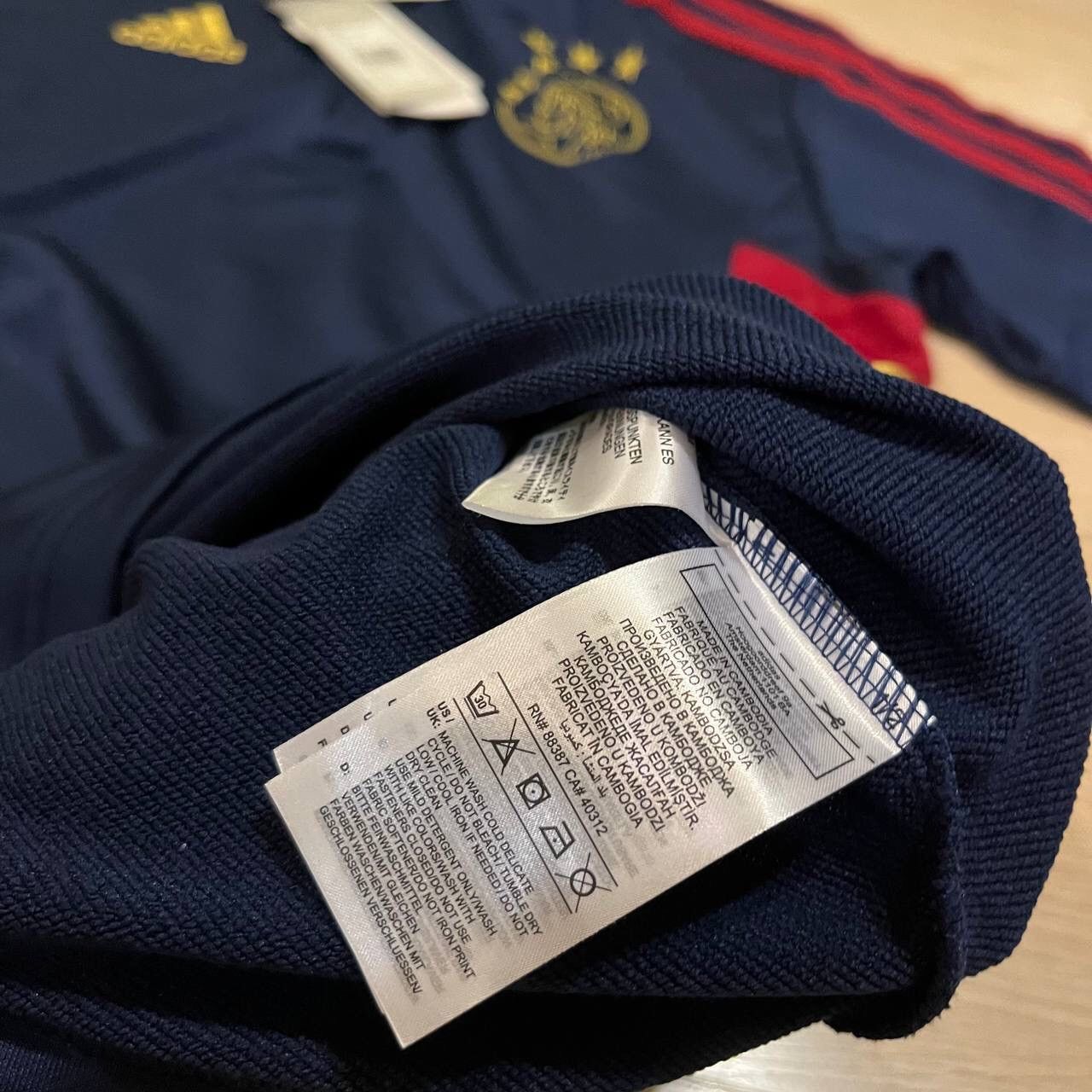 Adidas AJAX AMSTERDAM ADIDAS 2022/2023 FOOTBALL TRAINING TRACK TOP Size US S / EU 44-46 / 1 - 10 Thumbnail