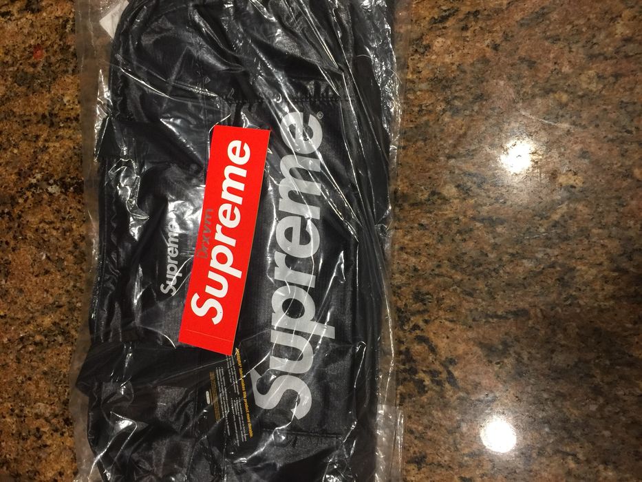Supreme supreme black duffel bag (fw17) Grailed