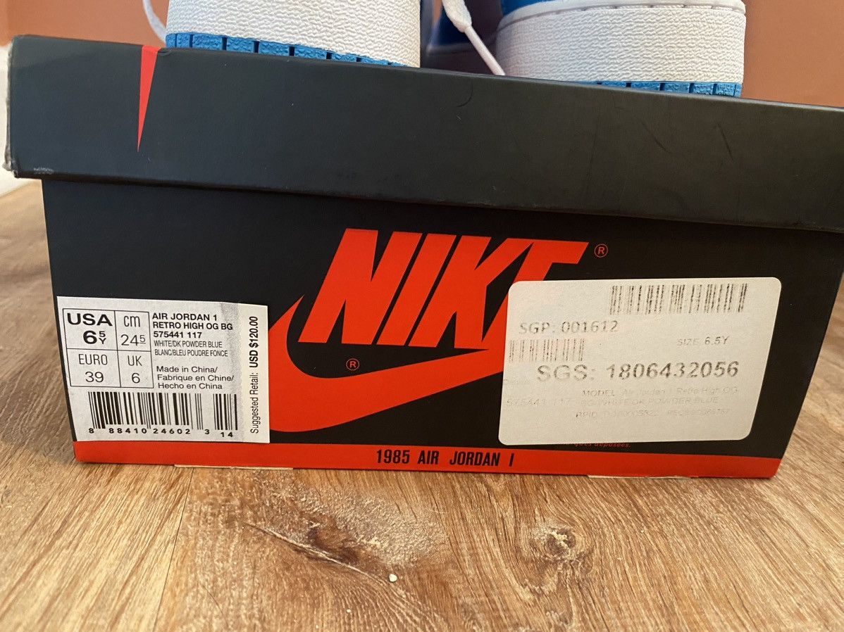 Jordan Brand × Nike Air Jordan 1 Retro High UNC Size US 6.5 / EU 39-40 - 5 Thumbnail