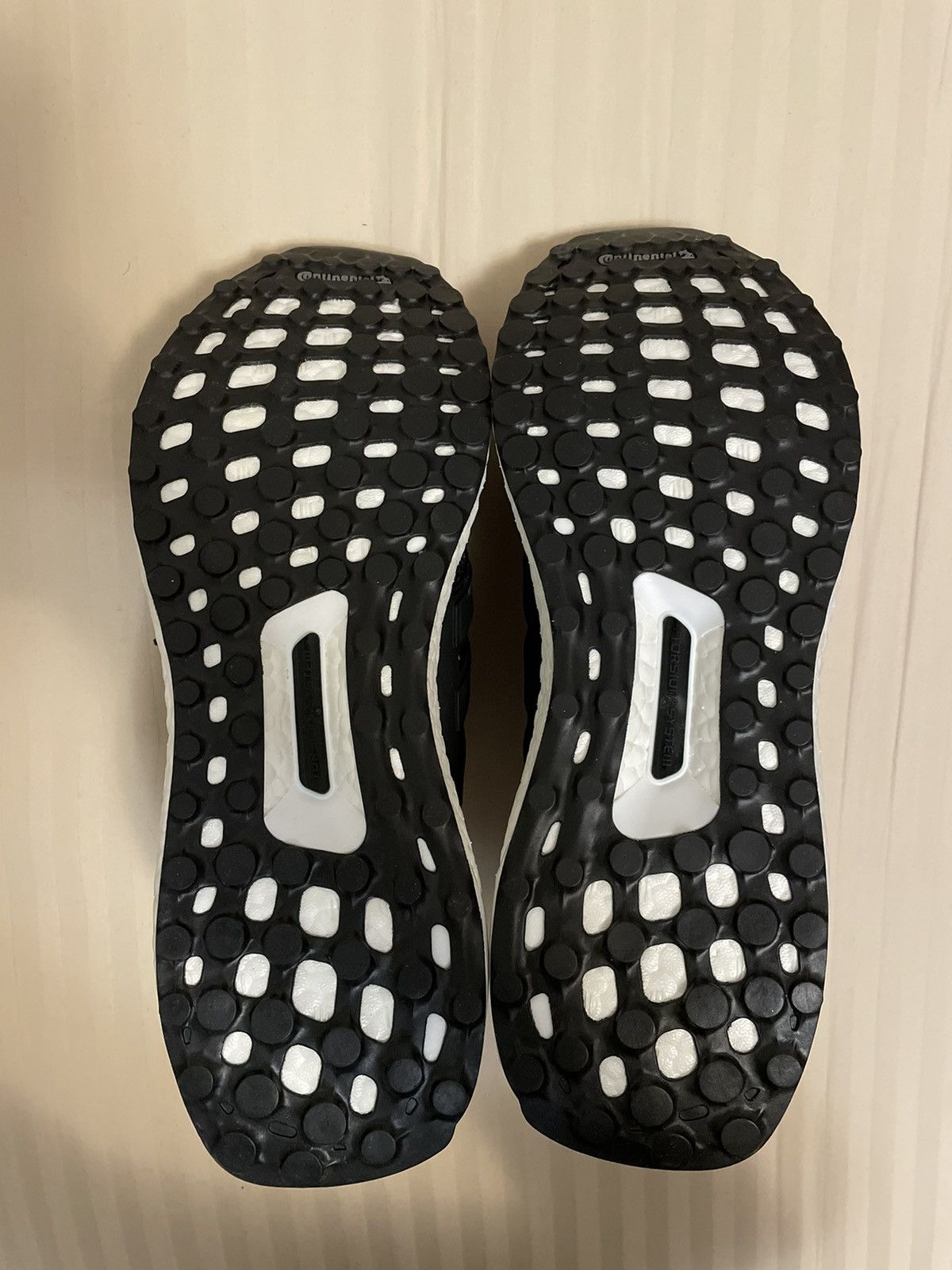 Adidas 🔥Brand New🔥Ultra Boost 4.0 Black White Speckle Size US 9 / EU 42 - 3 Thumbnail