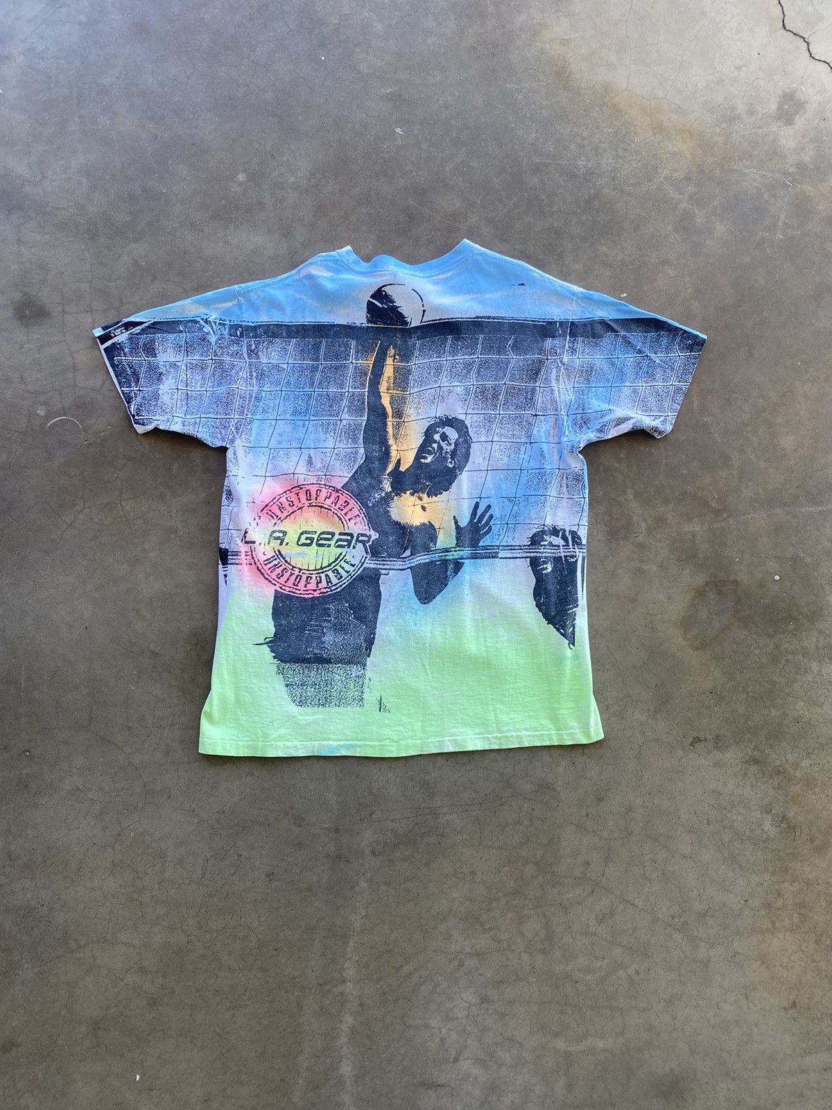 La Gear Vintage 90s LA Gear Beach Volleyball All Over Print T-shirt Size US XL / EU 56 / 4 - 2 Thumbnail