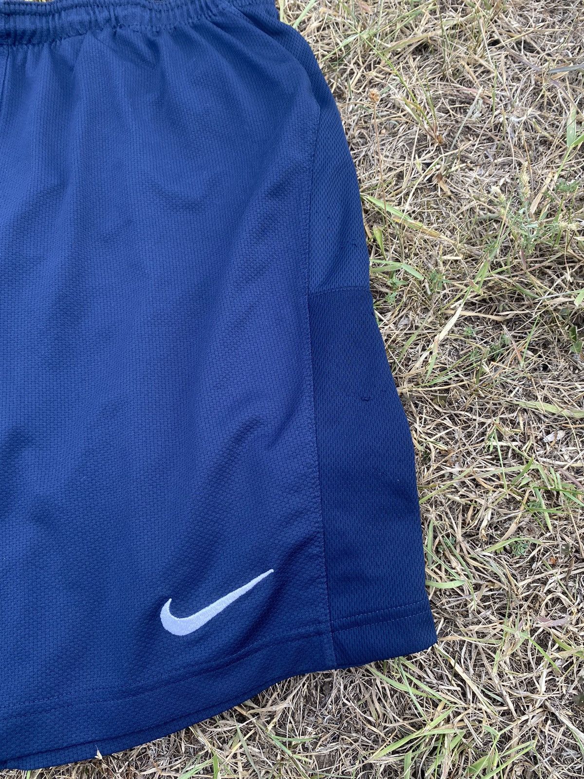 Nike Vintage 90s Nike shorts streetwear y2k casual size M Size US 32 / EU 48 - 2 Thumbnail
