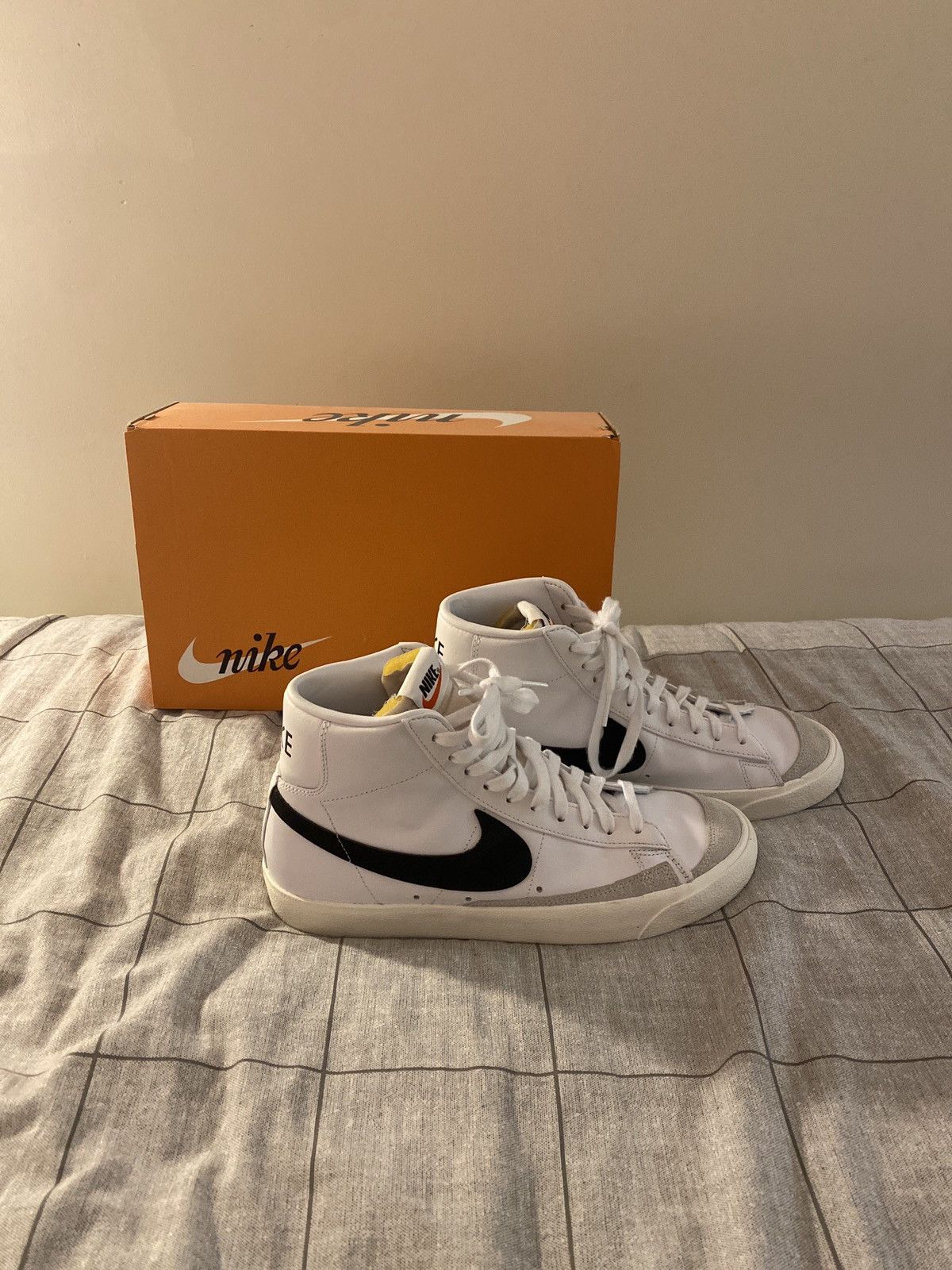 Nike Nike Blazer ‘77 Mid Size US 9 / EU 42 - 1 Thumbnail