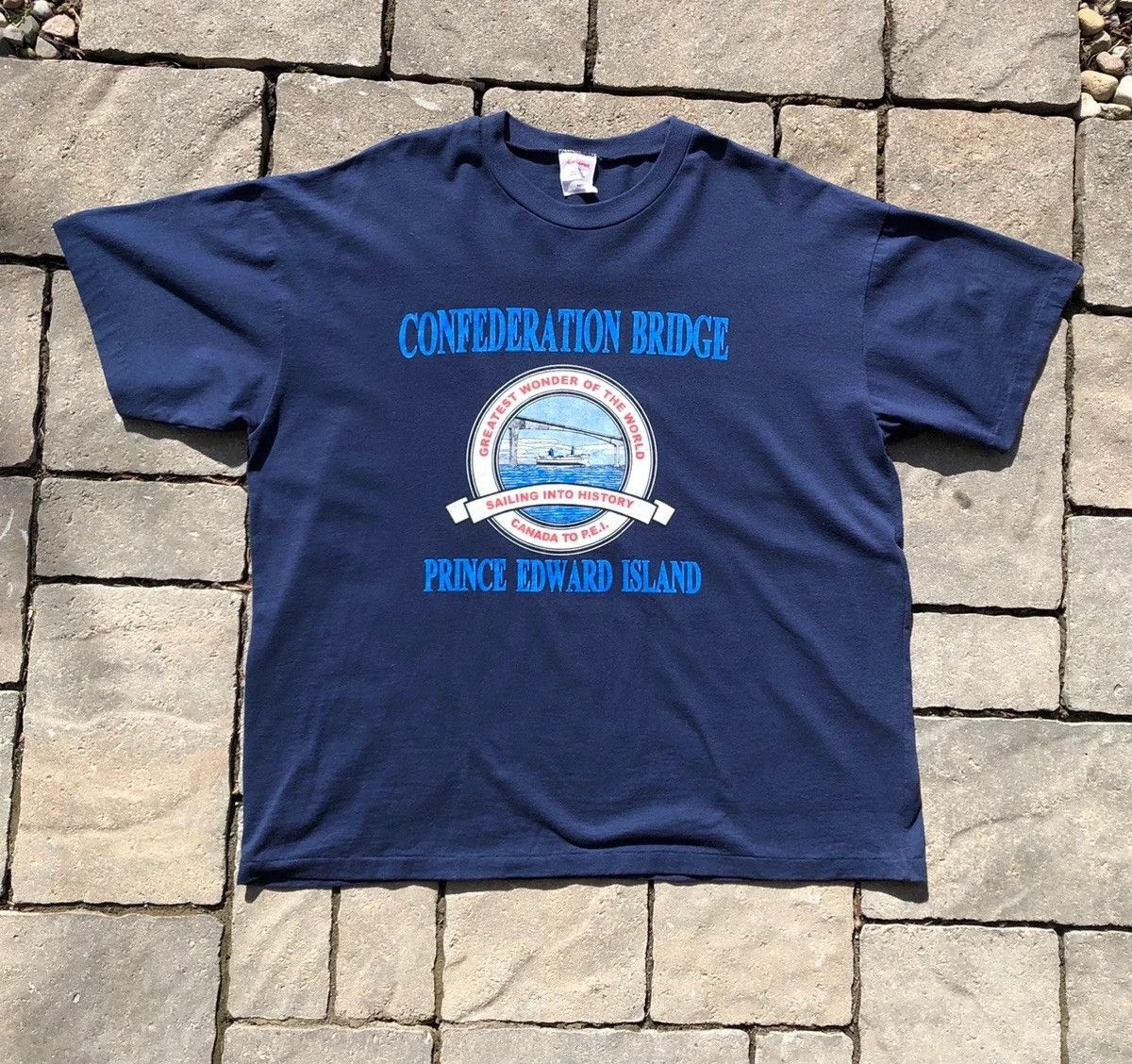 Vintage Single Stitch "Confederation Bridge" PEI T-Shirt Size US XXL / EU 58 / 5 - 1 Thumbnail