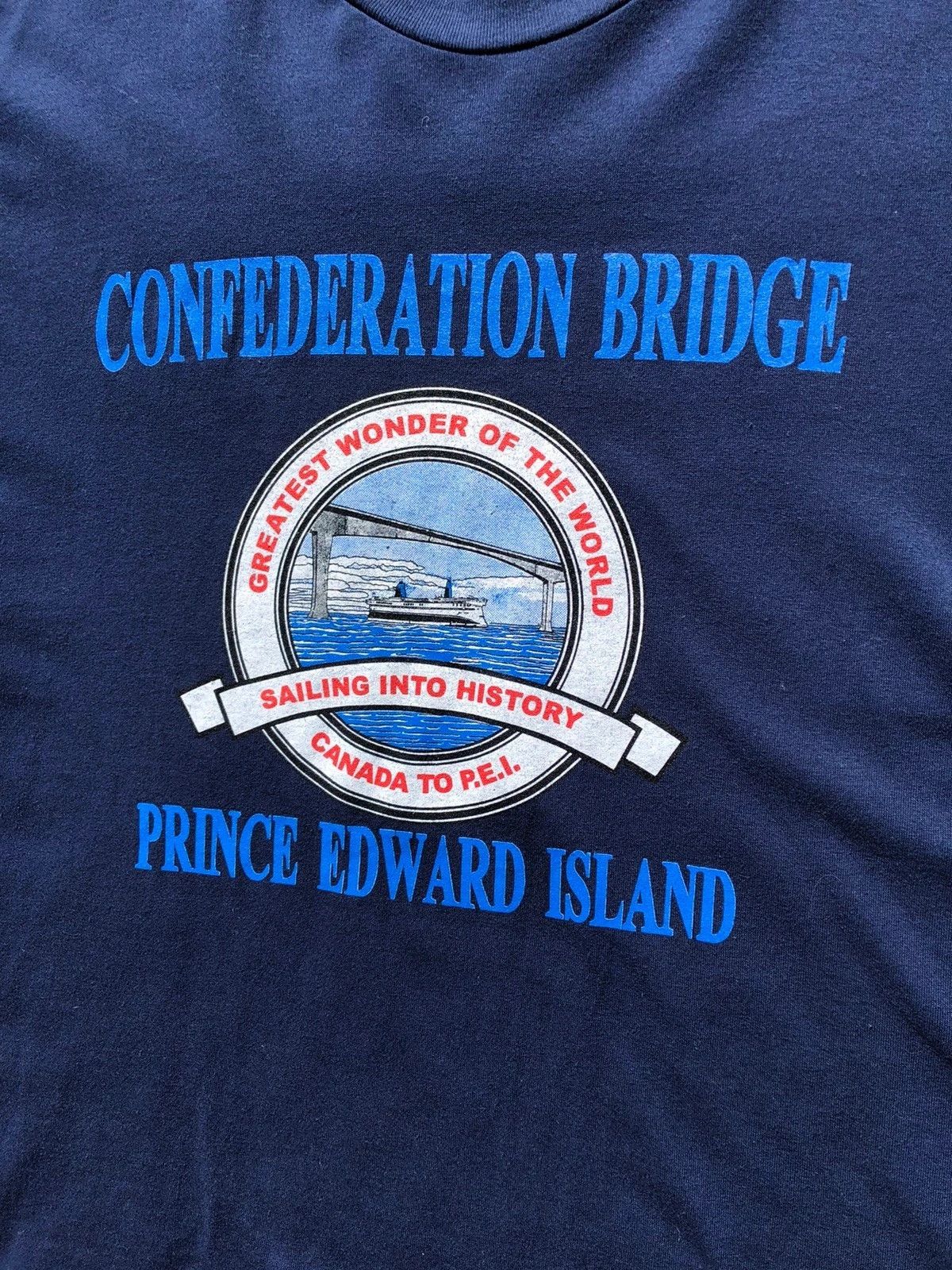 Vintage Single Stitch "Confederation Bridge" PEI T-Shirt Size US XXL / EU 58 / 5 - 2 Thumbnail
