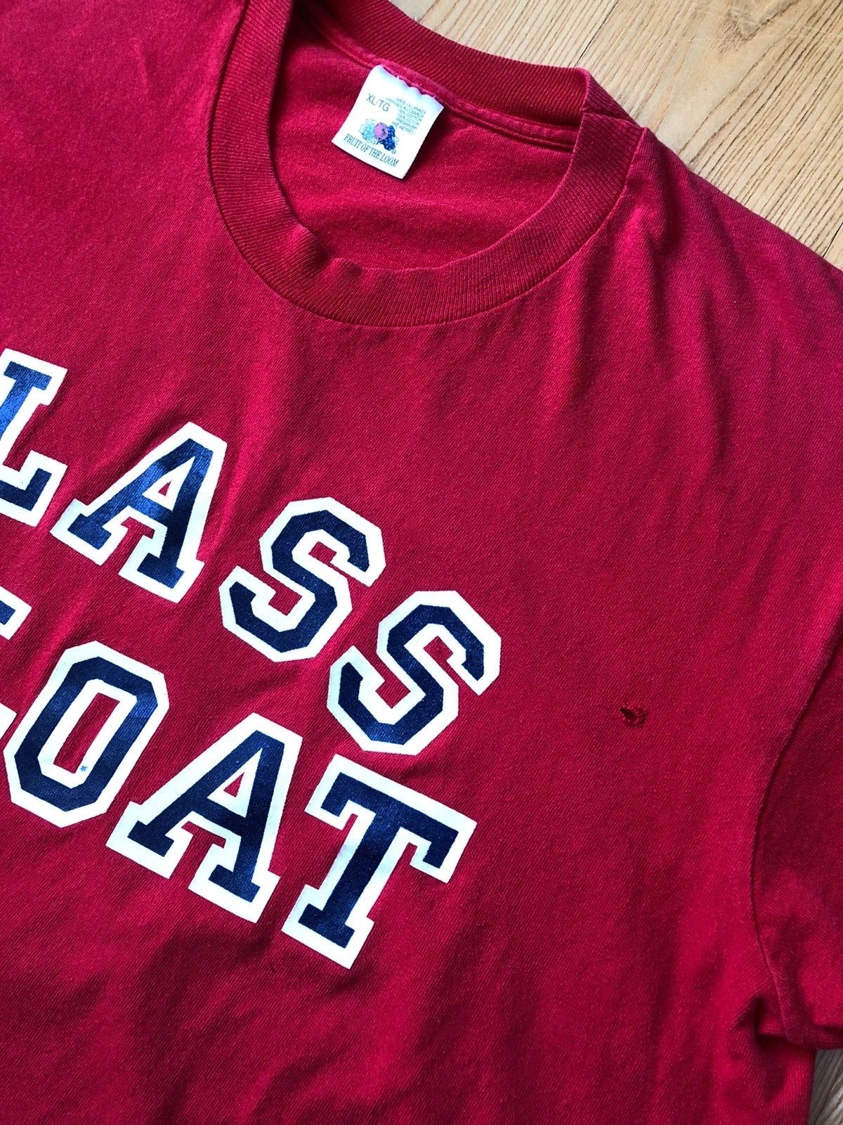 Fruit Of The Loom × Vintage Single Stitch "Class Afloat" T-Shirt Size US XL / EU 56 / 4 - 1 Thumbnail