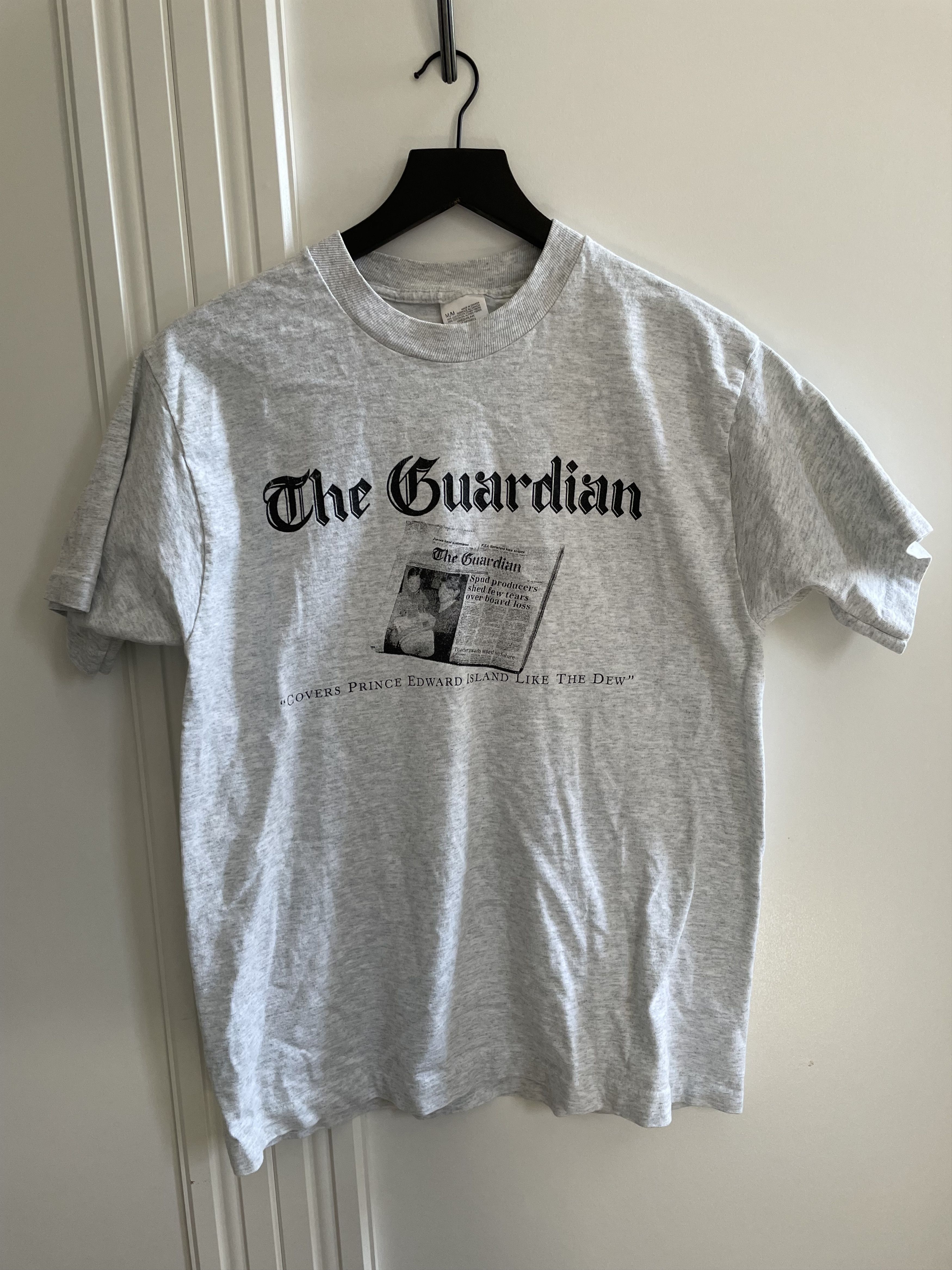 Fruit Of The Loom × Vintage 80's Single Stitch PEI Guardian Newspaper Tee Size US M / EU 48-50 / 2 - 1 Thumbnail