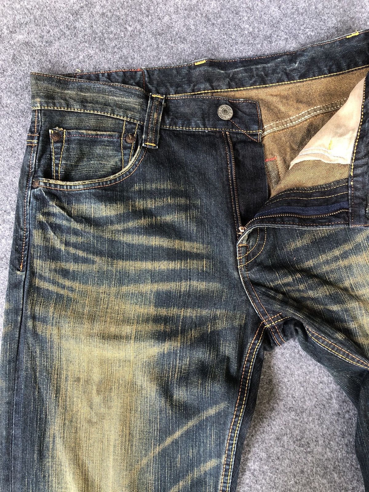 Edwin Vintage🔥EDWIN🔥Distressed Thunder Light Wash Flare Denim Size US 35 - 5 Thumbnail