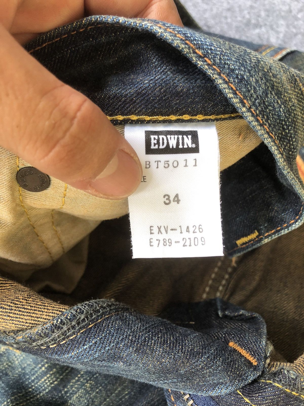 Edwin Vintage🔥EDWIN🔥Distressed Thunder Light Wash Flare Denim Size US 35 - 12 Thumbnail