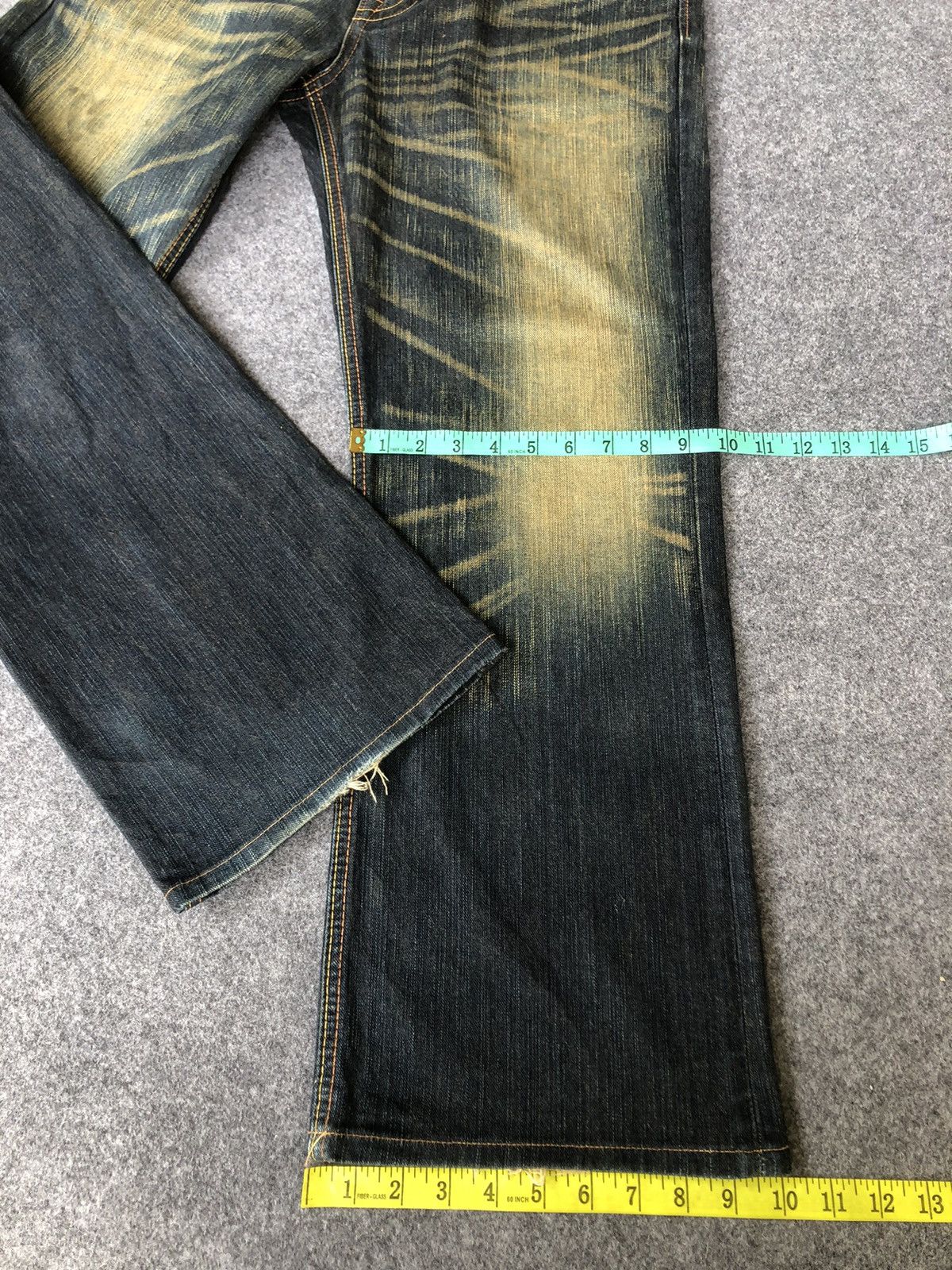 Edwin Vintage🔥EDWIN🔥Distressed Thunder Light Wash Flare Denim Size US 35 - 7 Thumbnail