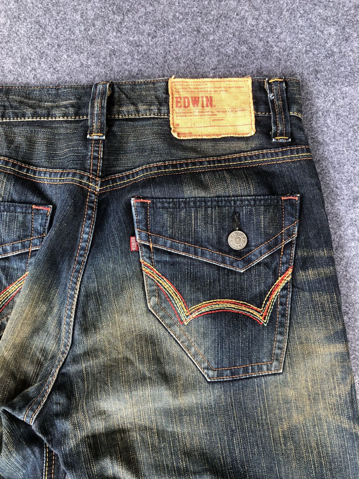 Edwin Vintage🔥EDWIN🔥Distressed Thunder Light Wash Flare Denim Size US 35 - 9 Thumbnail