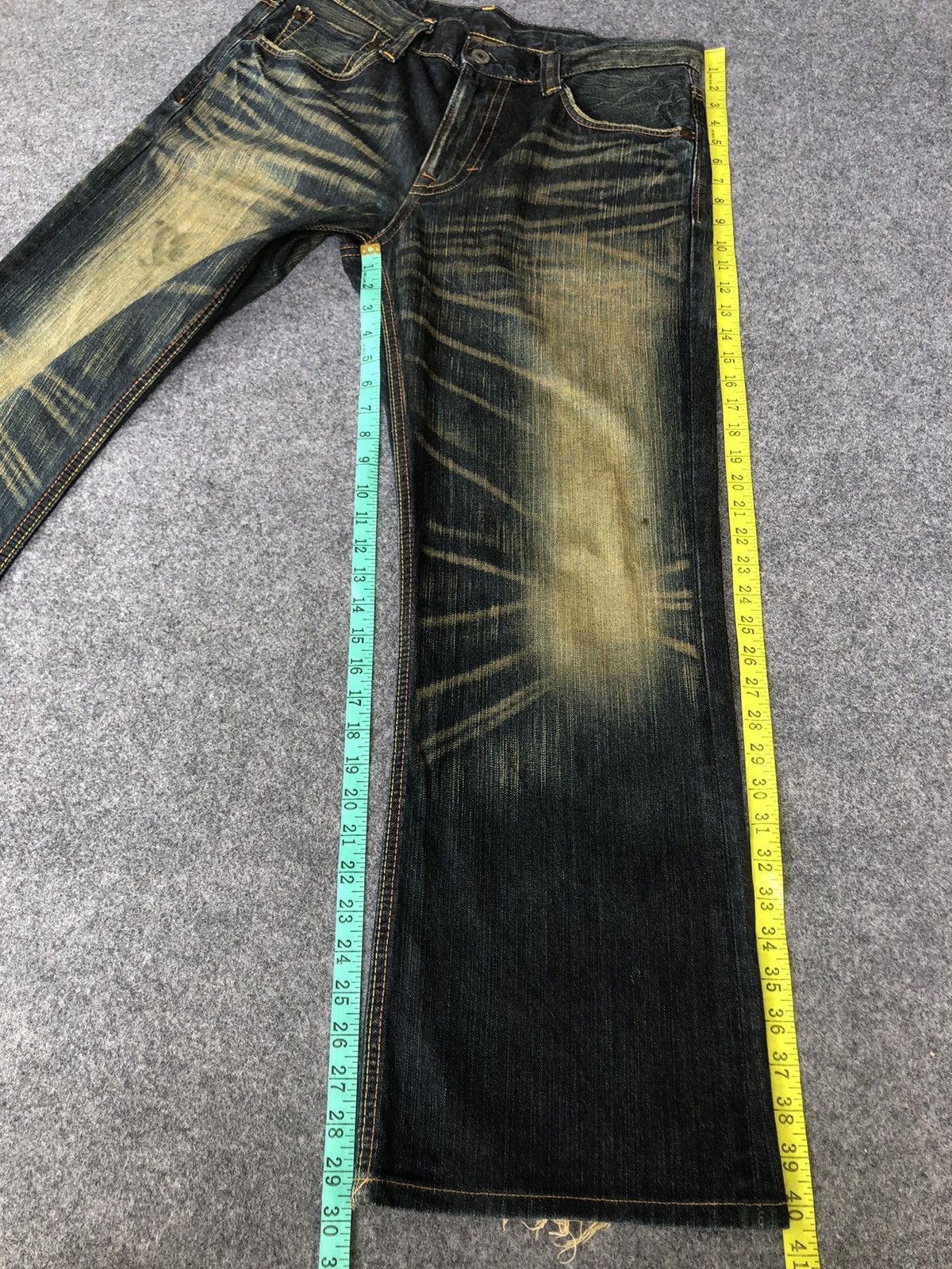 Edwin Vintage🔥EDWIN🔥Distressed Thunder Light Wash Flare Denim Size US 35 - 6 Thumbnail