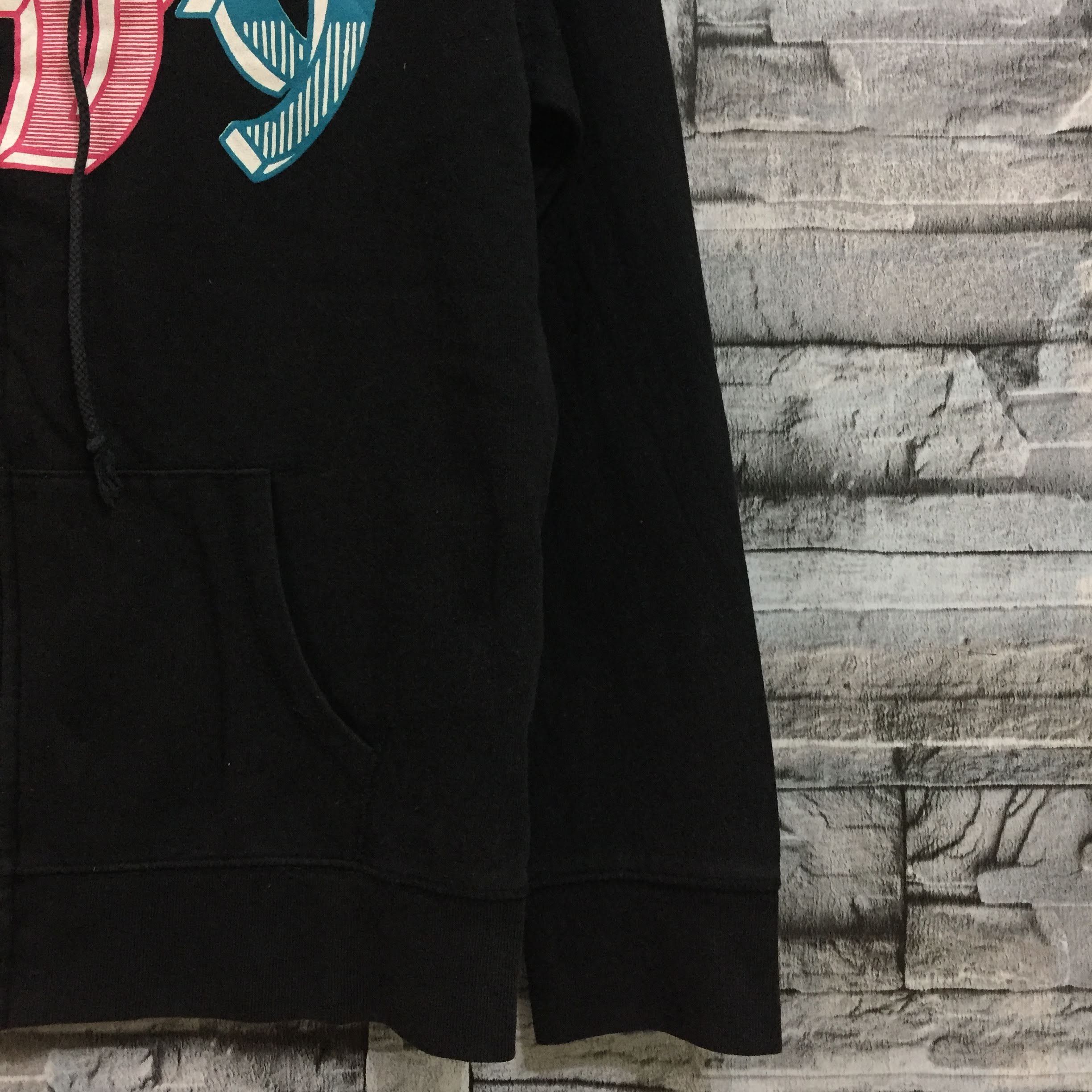 Old Navy Vintage Old Navy hoodie spellout big logo size L fit M Size US M / EU 48-50 / 2 - 6 Thumbnail