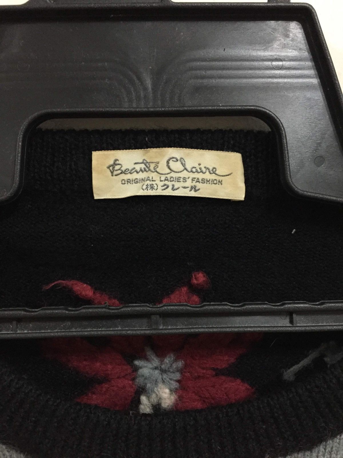 Vintage Beauty Claire knitwear Flower embroidered fit M Size M / US 6-8 / IT 42-44 - 3 Thumbnail