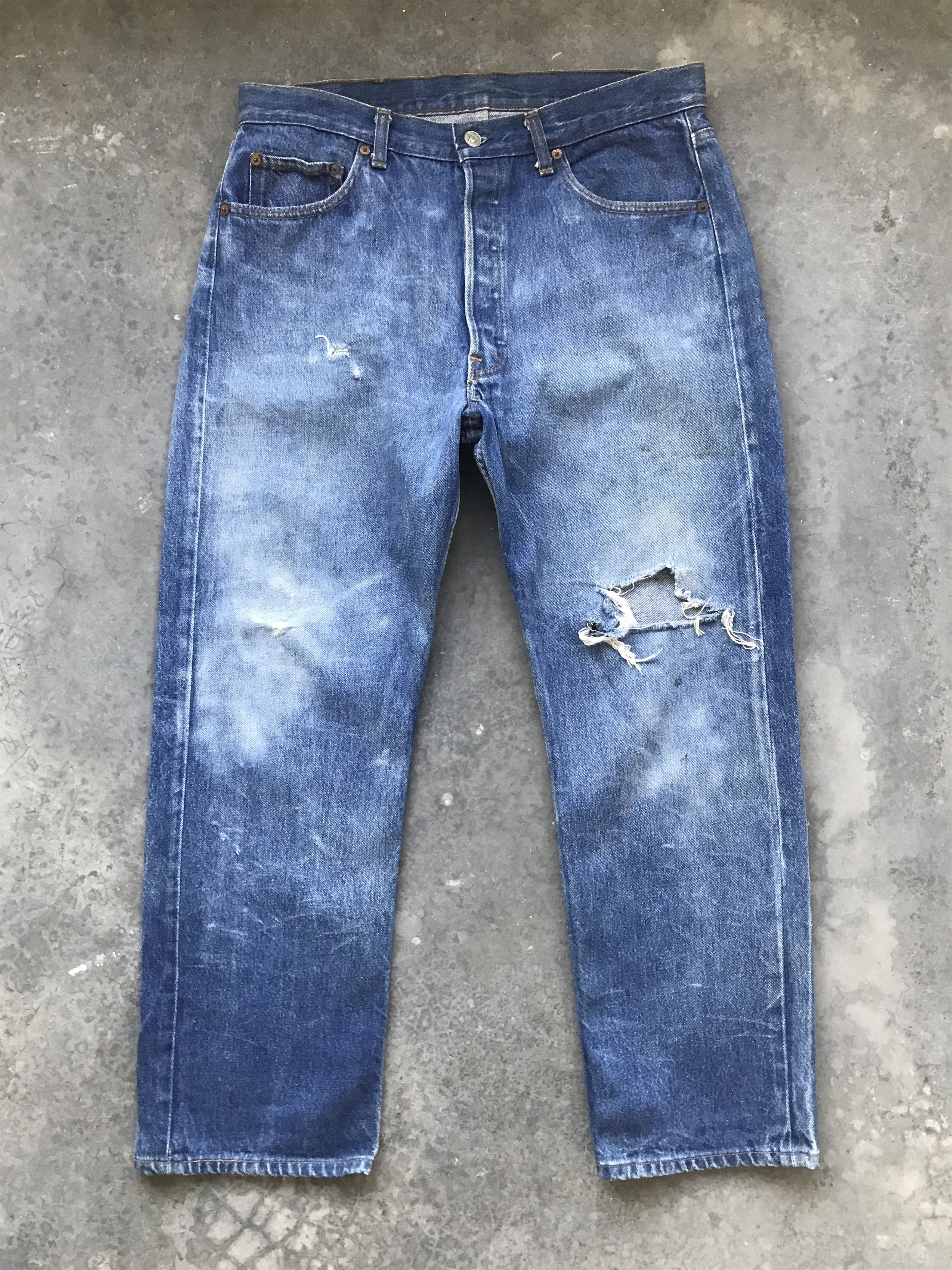 Levi's VLEV7 - Vintage 90s Levis 501 Distressed Denim Size US 33 - 1 Thumbnail