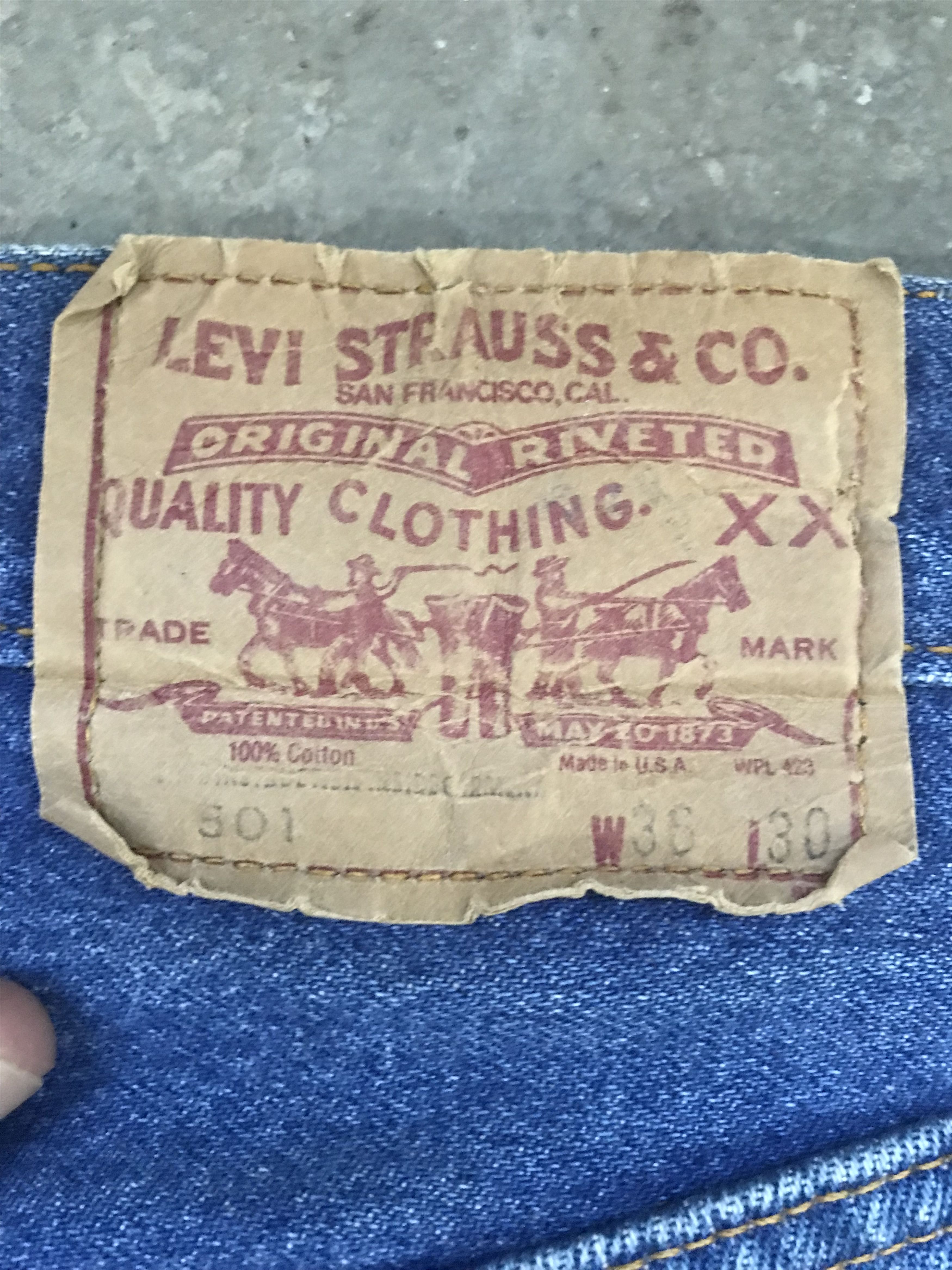 Levi's VLEV7 - Vintage 90s Levis 501 Distressed Denim Size US 33 - 14 Thumbnail