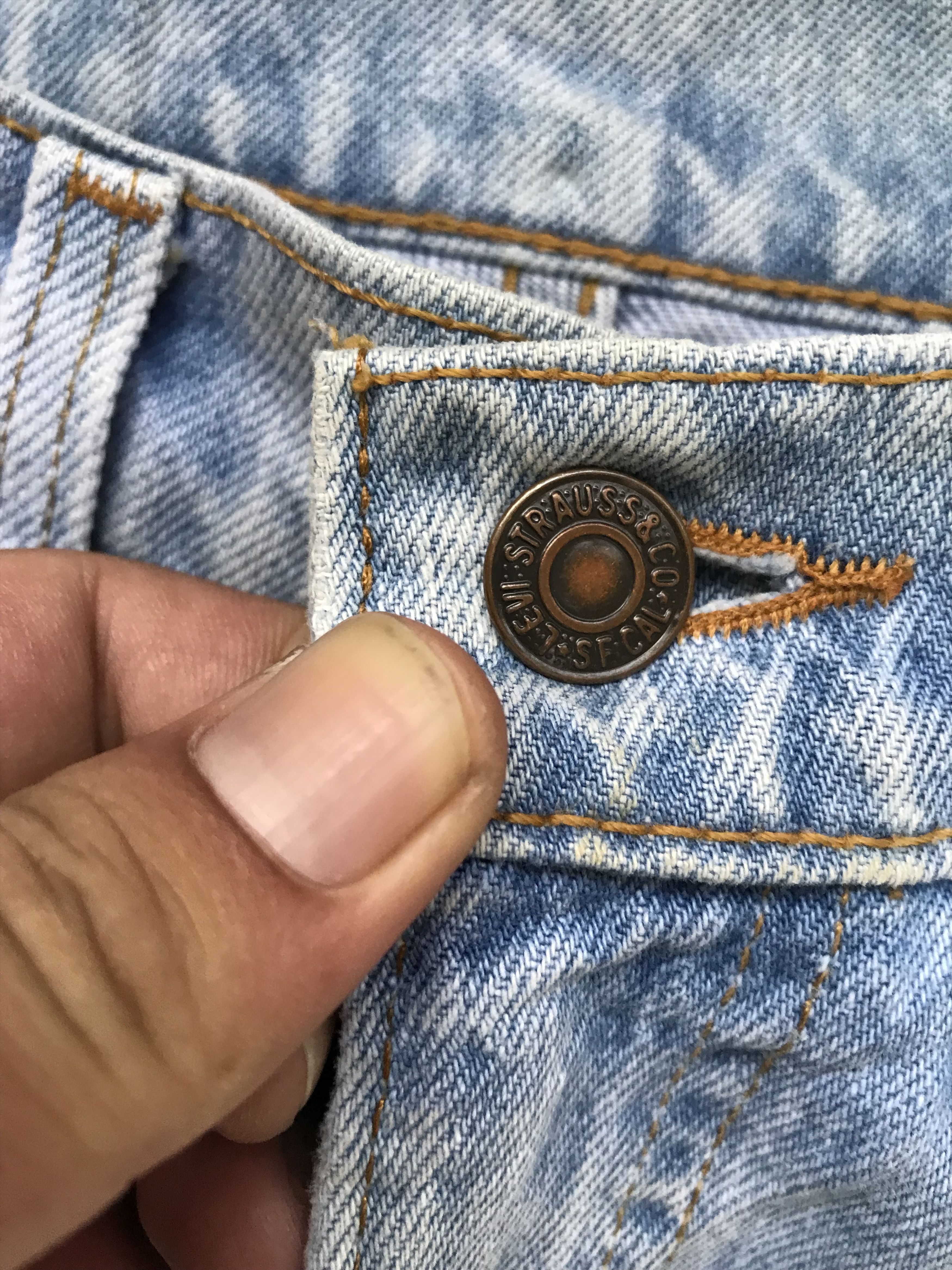 Levi's × Levi's Vintage Clothing × Vintage VLEV29 - Vintage Levis 520 Light Wash Denim Size US 30 / EU 46 - 4 Thumbnail