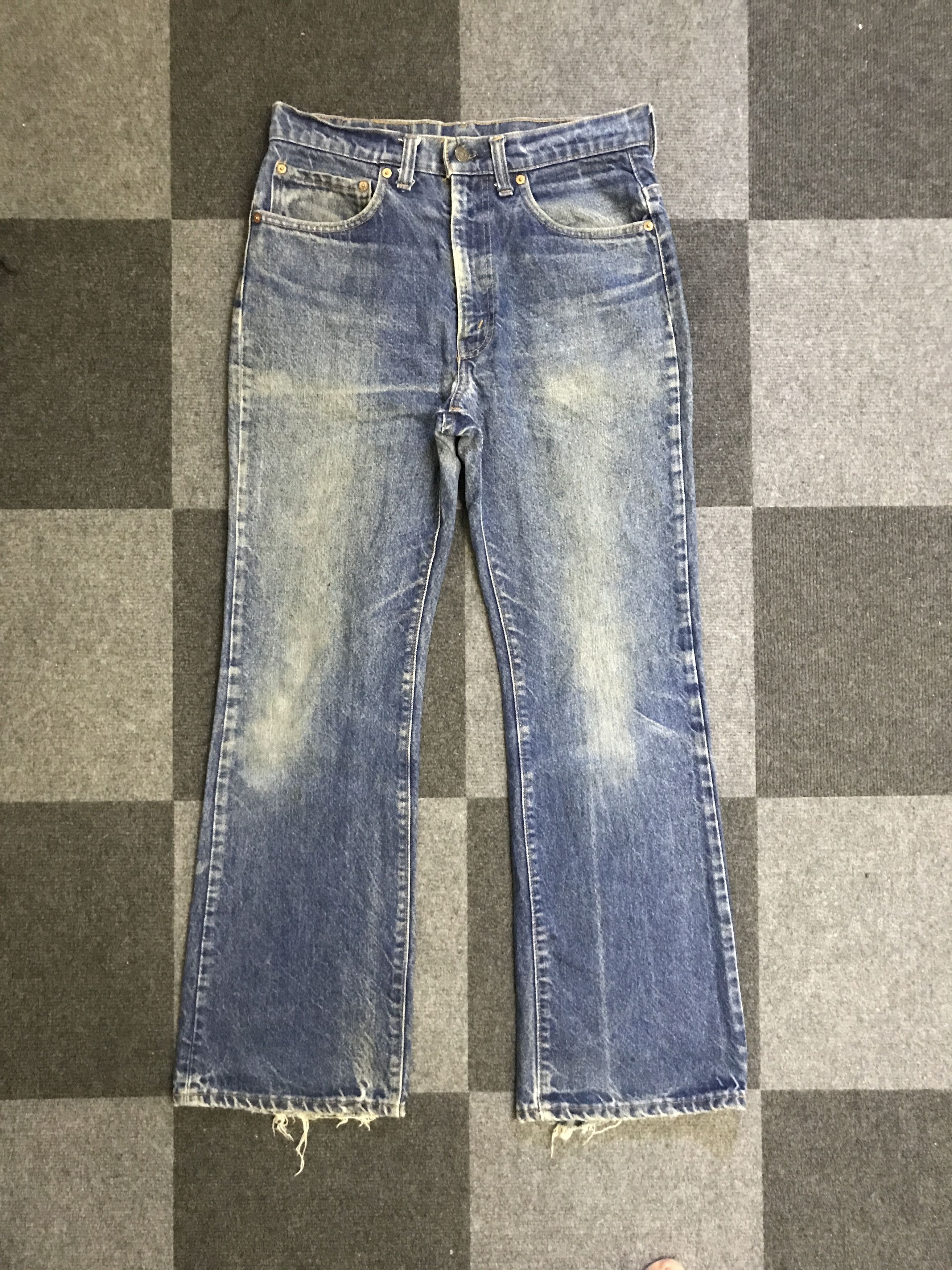 Image of Vlev96- Vintage 70's Levis 517 Flare Medium Wash Jeans, Men's (Size 30)